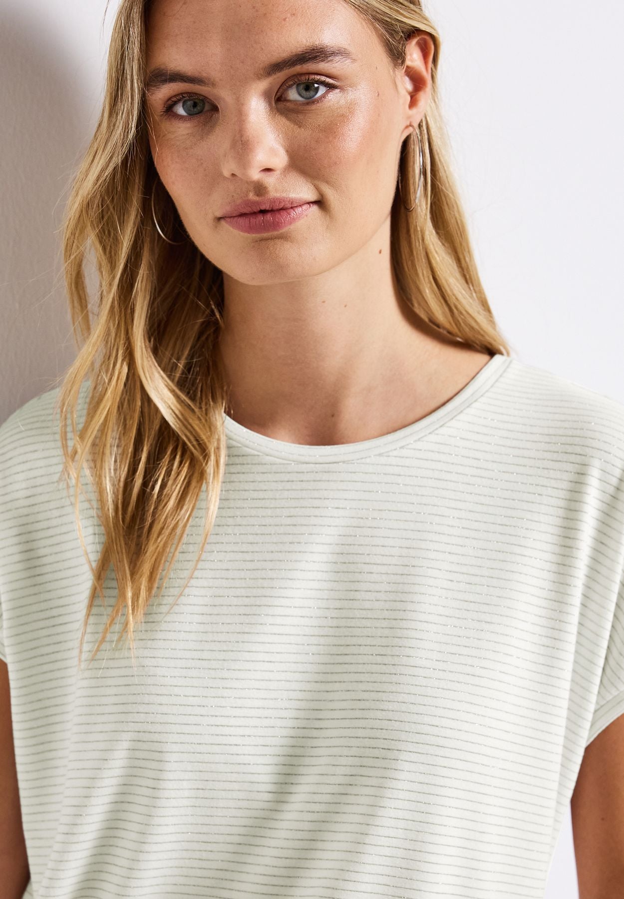 Shirt mit Glitzerstreifen