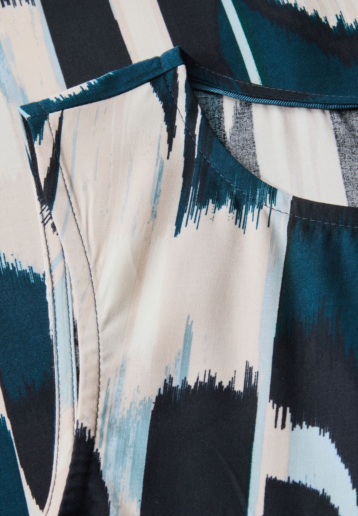 Blusentop mit Ikat Print