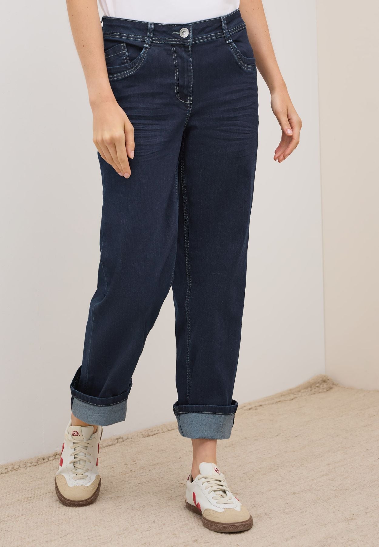 Rinsed Straight Leg Jeans