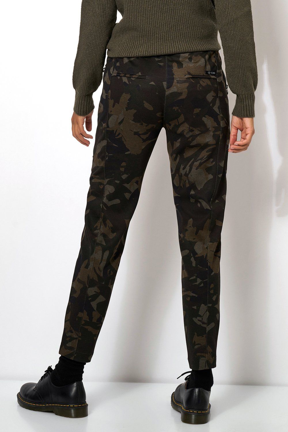 Sue Modern Chic