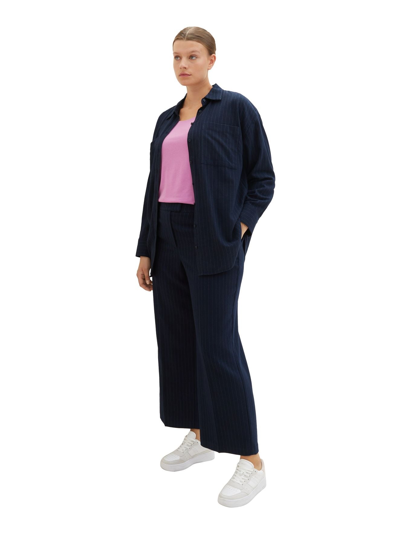 Plus Size - Langarmshirt mit Karree Ausschnitt