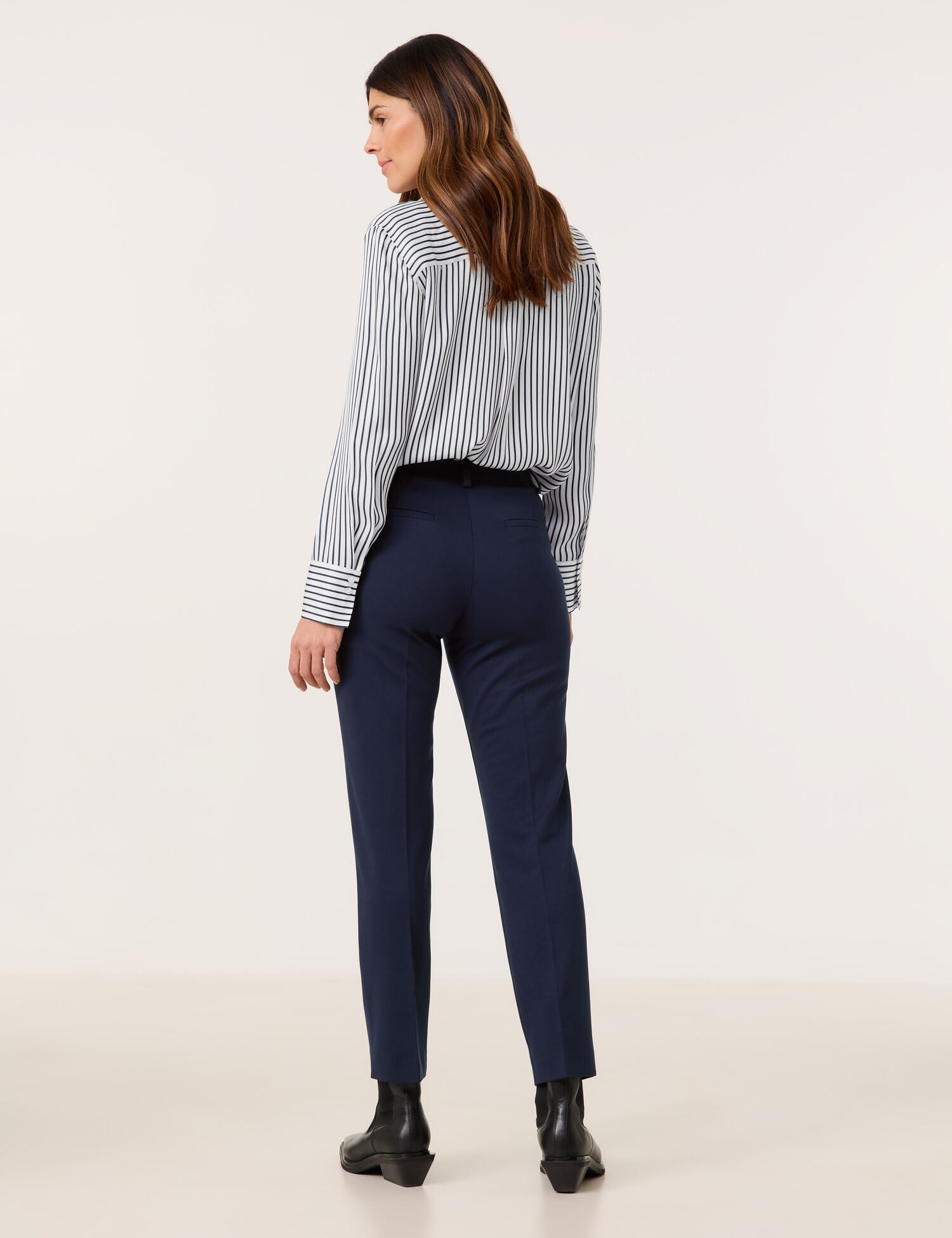 Schlichte 7/8 Stoffhose