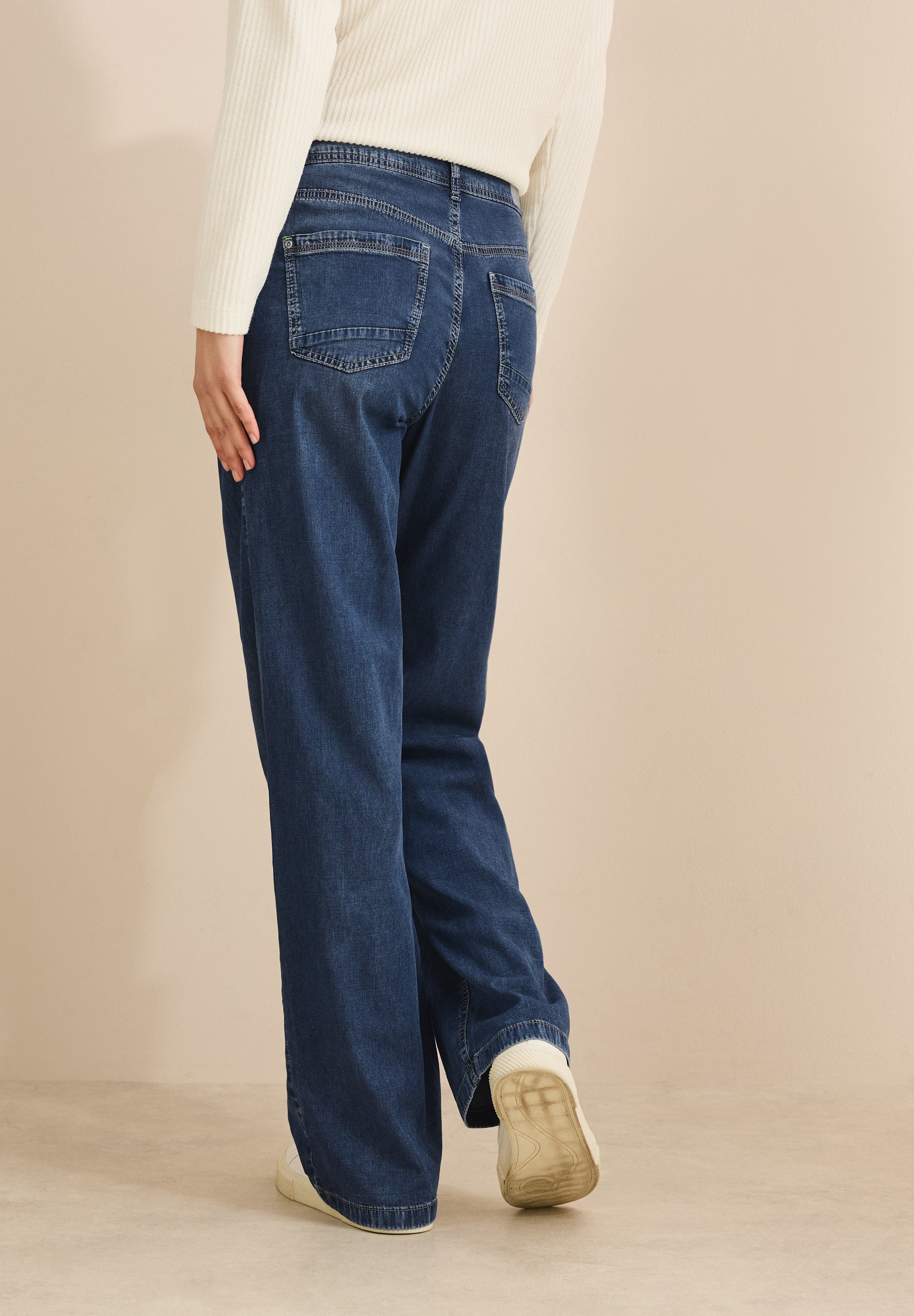 Wide Leg Jeans