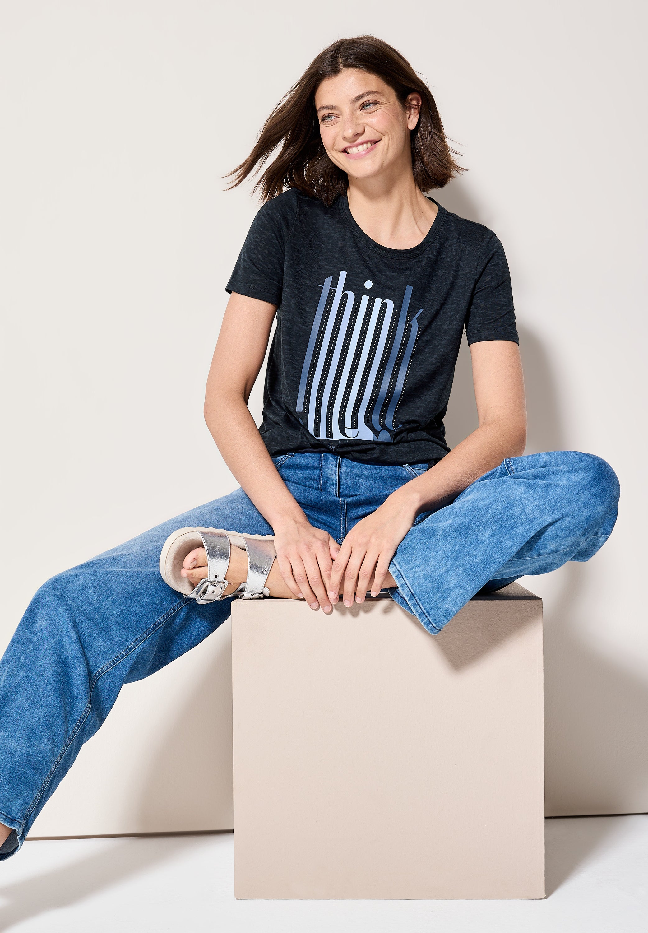 Ausbrenner-Shirt mit Wording