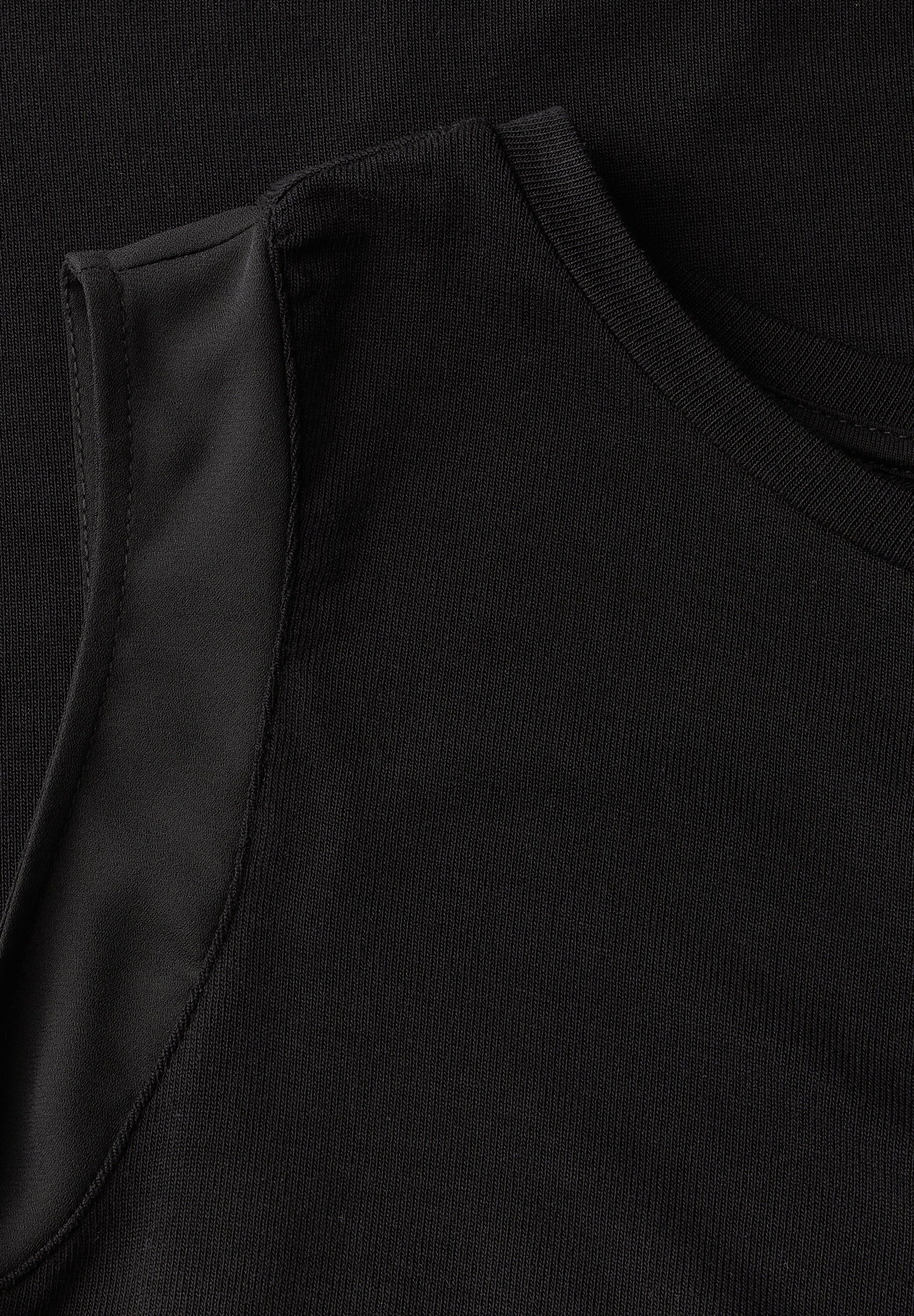 Top mit Chiffondetails