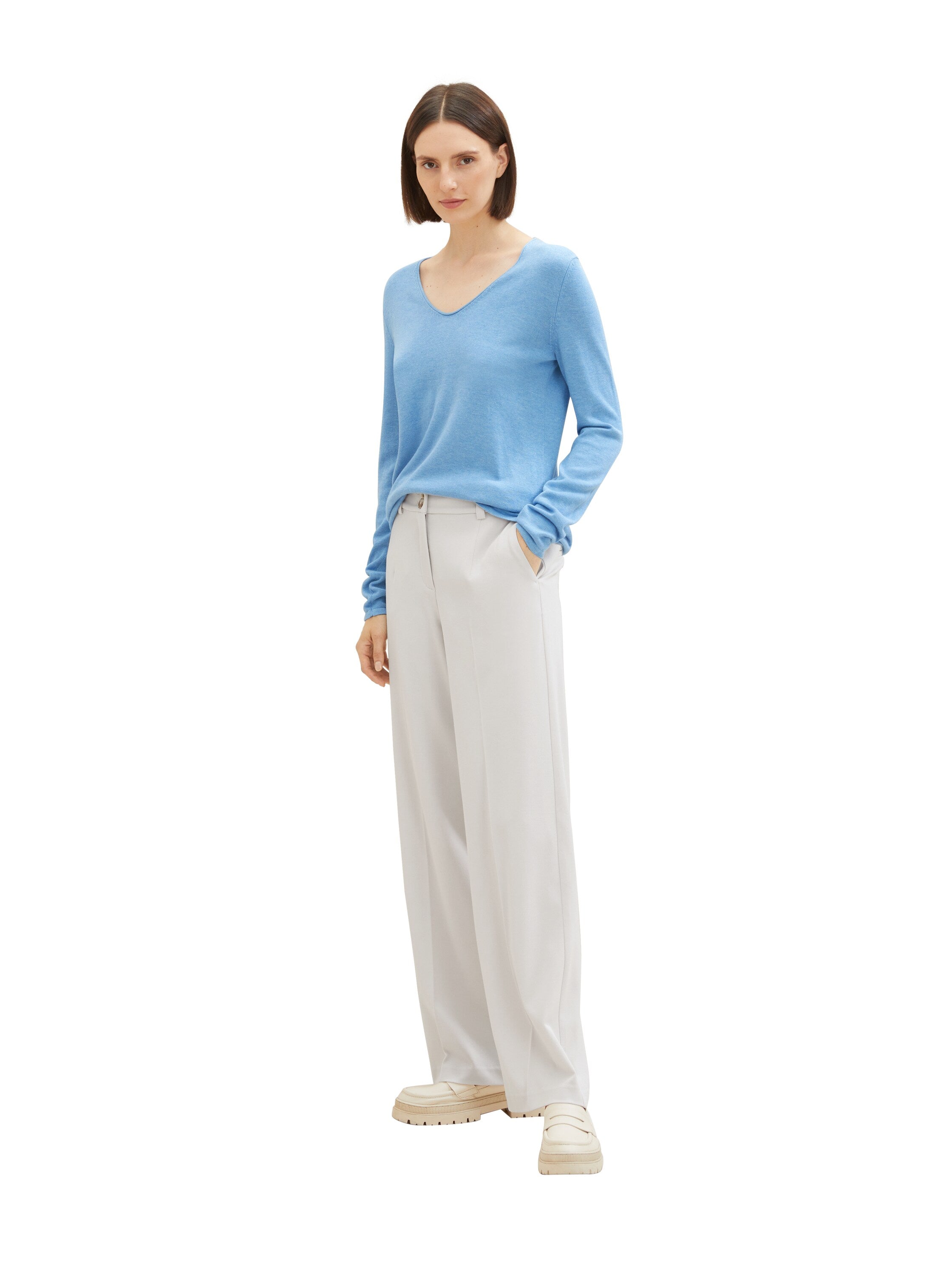 sweater basic v-neck