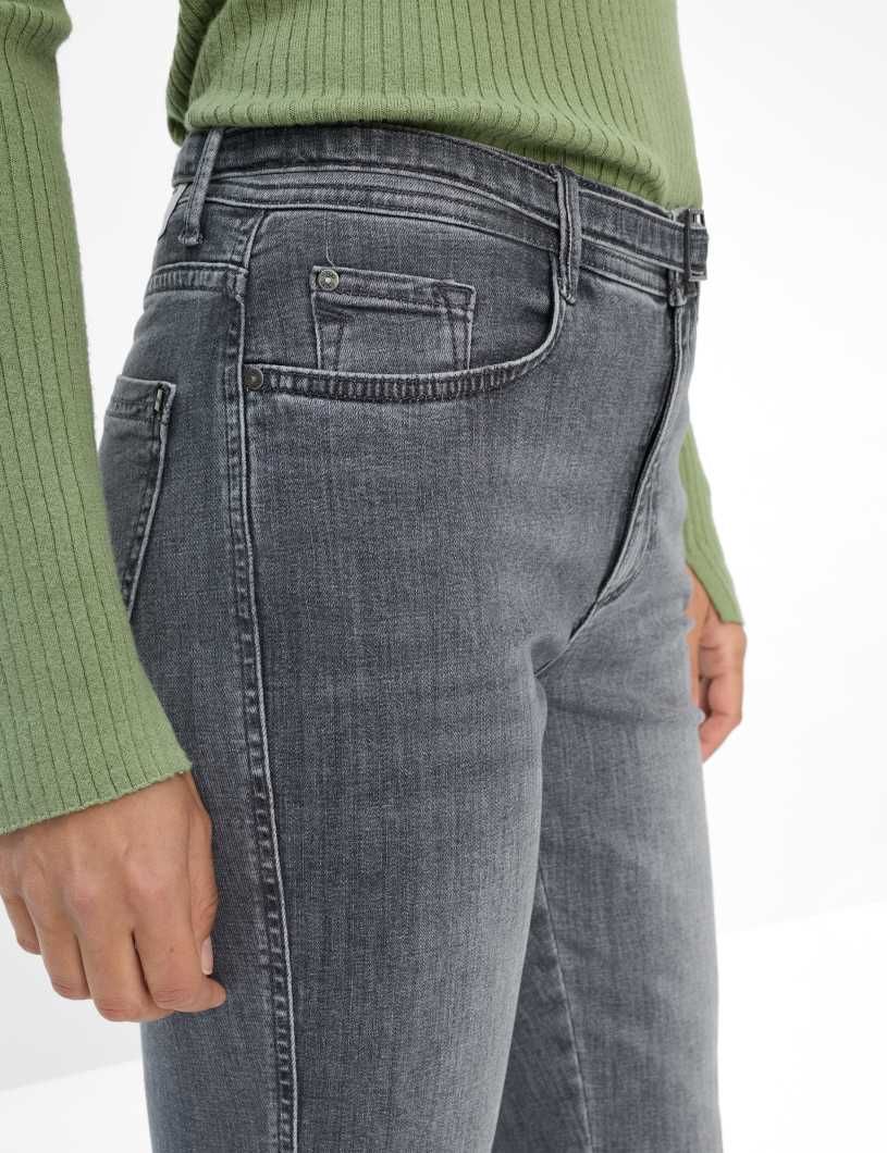 Five-Pocket-Jeans Style Mary
