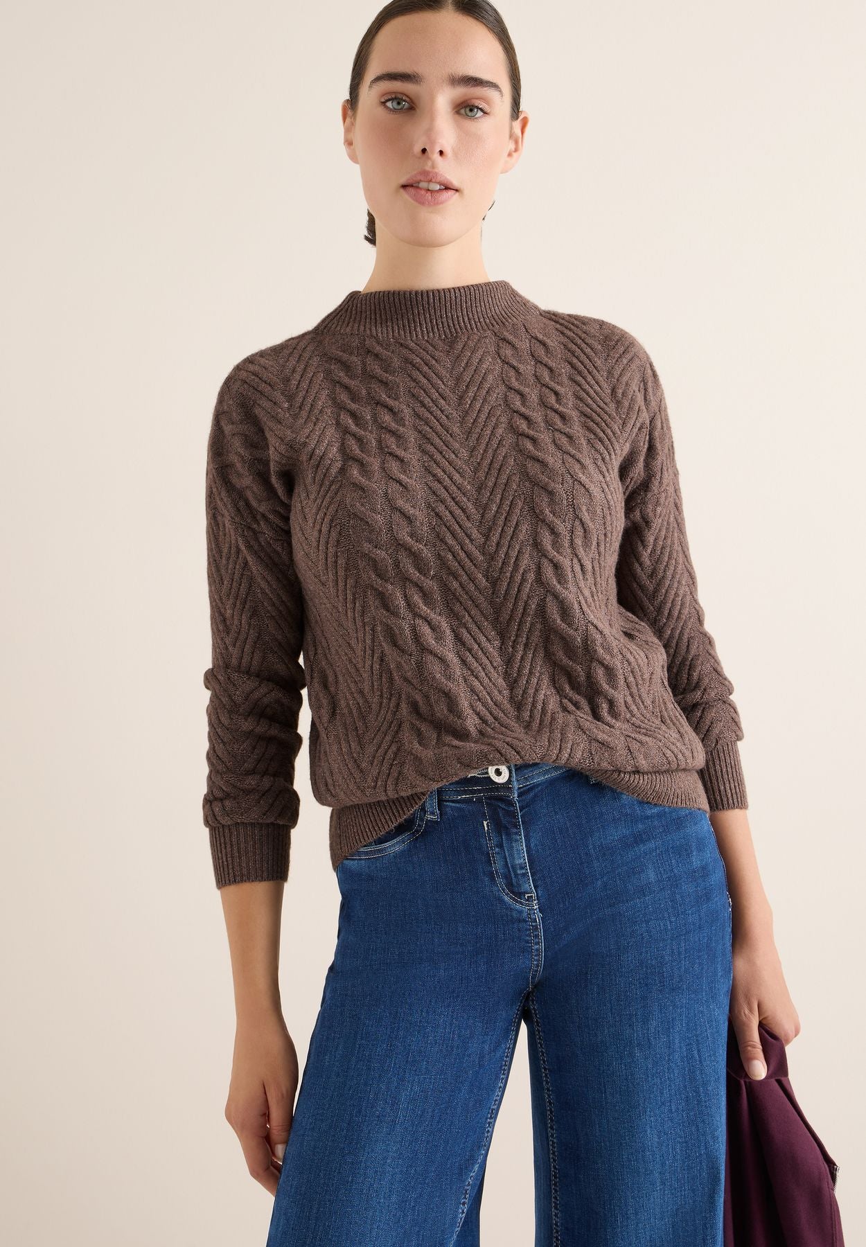 Pullover mit Zopfmuster