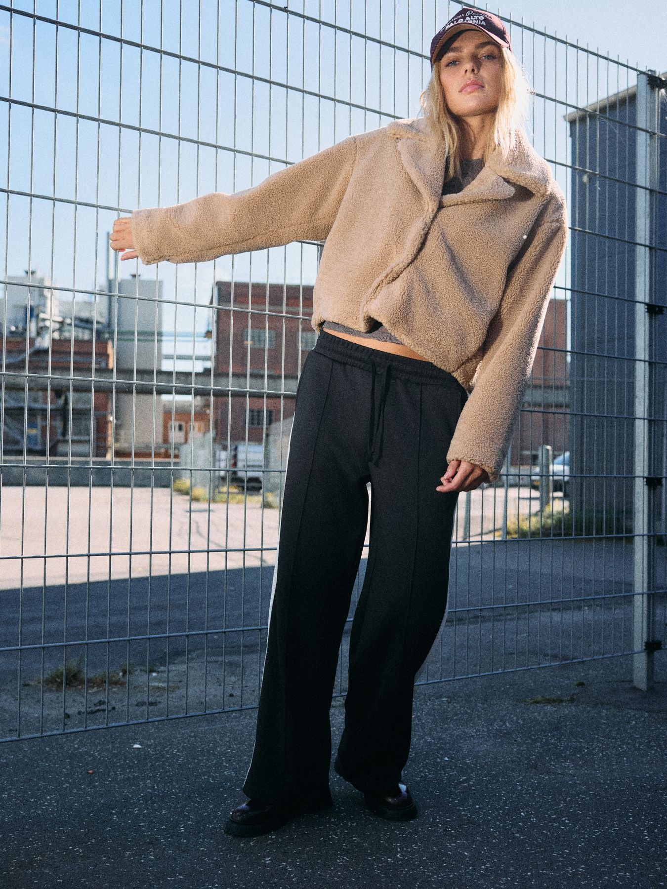 NMNATI CROP TEDDY JACKET FWD NOOS
