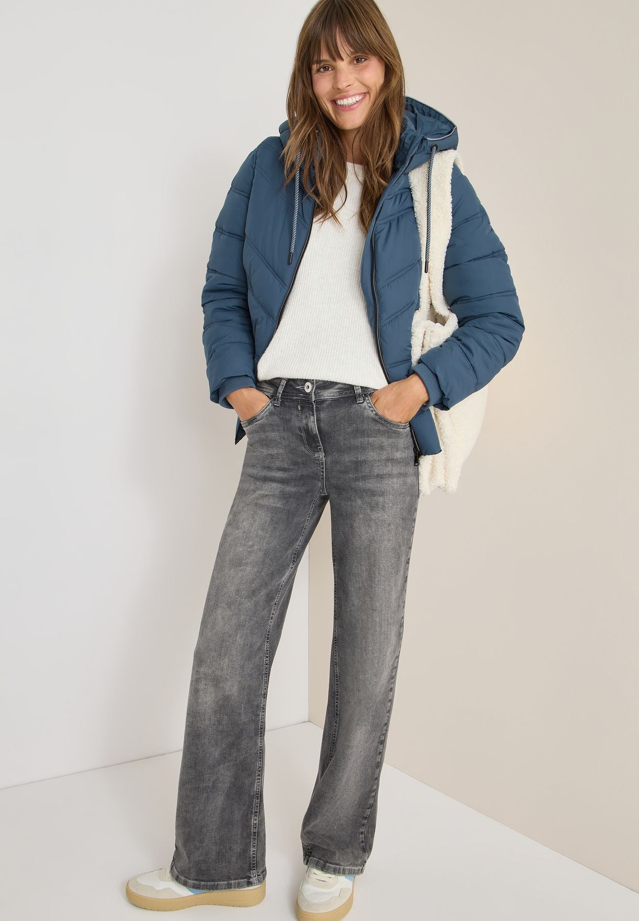 Steppjacke mit Kapuze