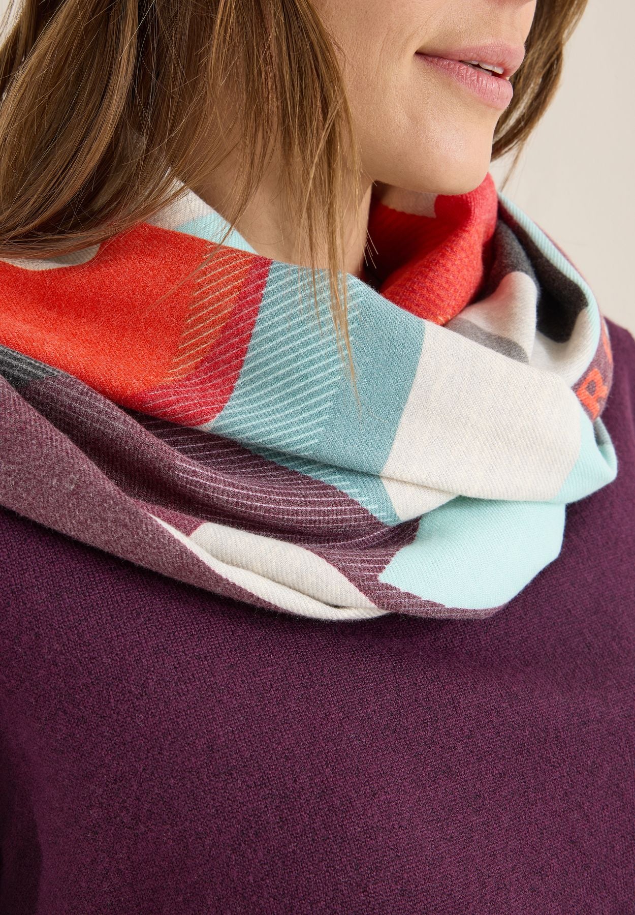 Cosy Loopschal mit Print