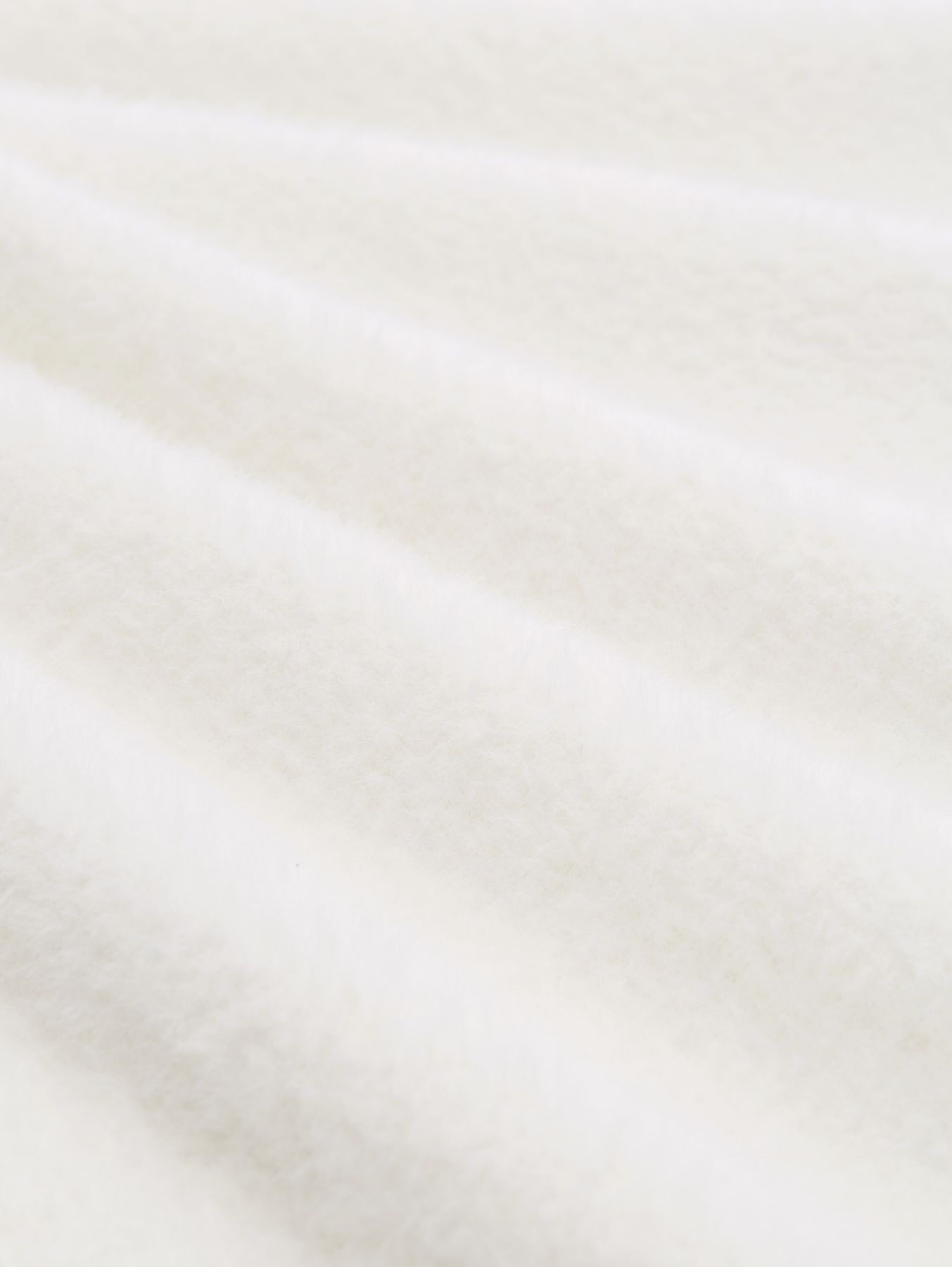 Strickpullover aus Federgarn