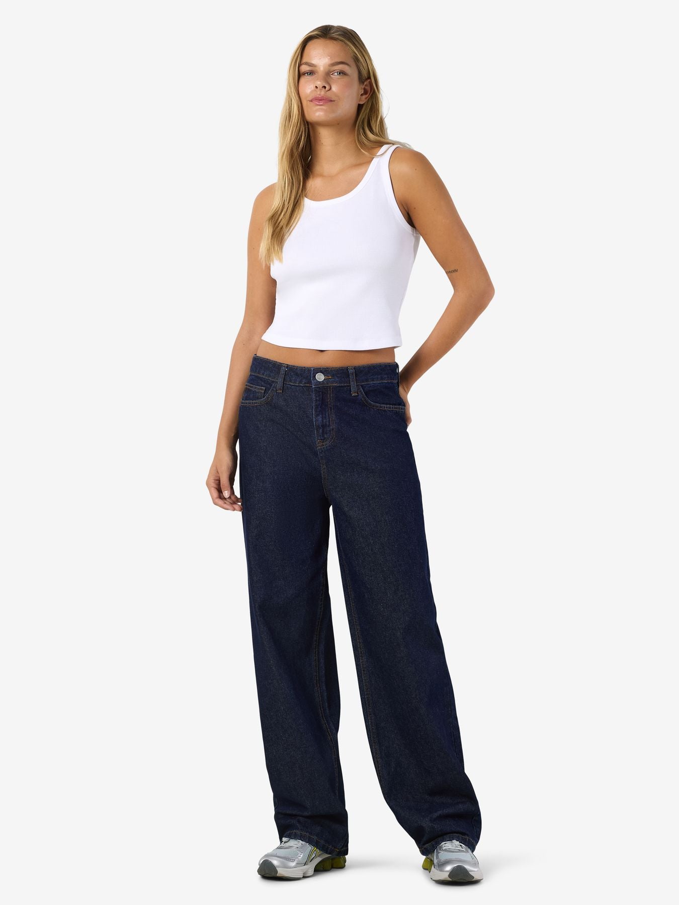 NMALEXA MW LOOSE JEANS AZ386DB NOOS