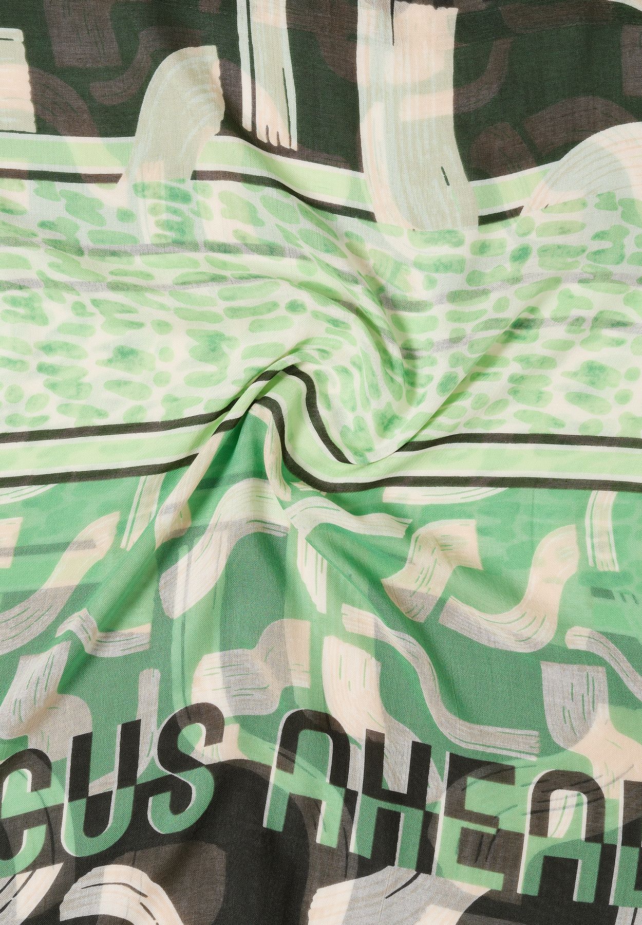 Gemusterter Loop-Schal