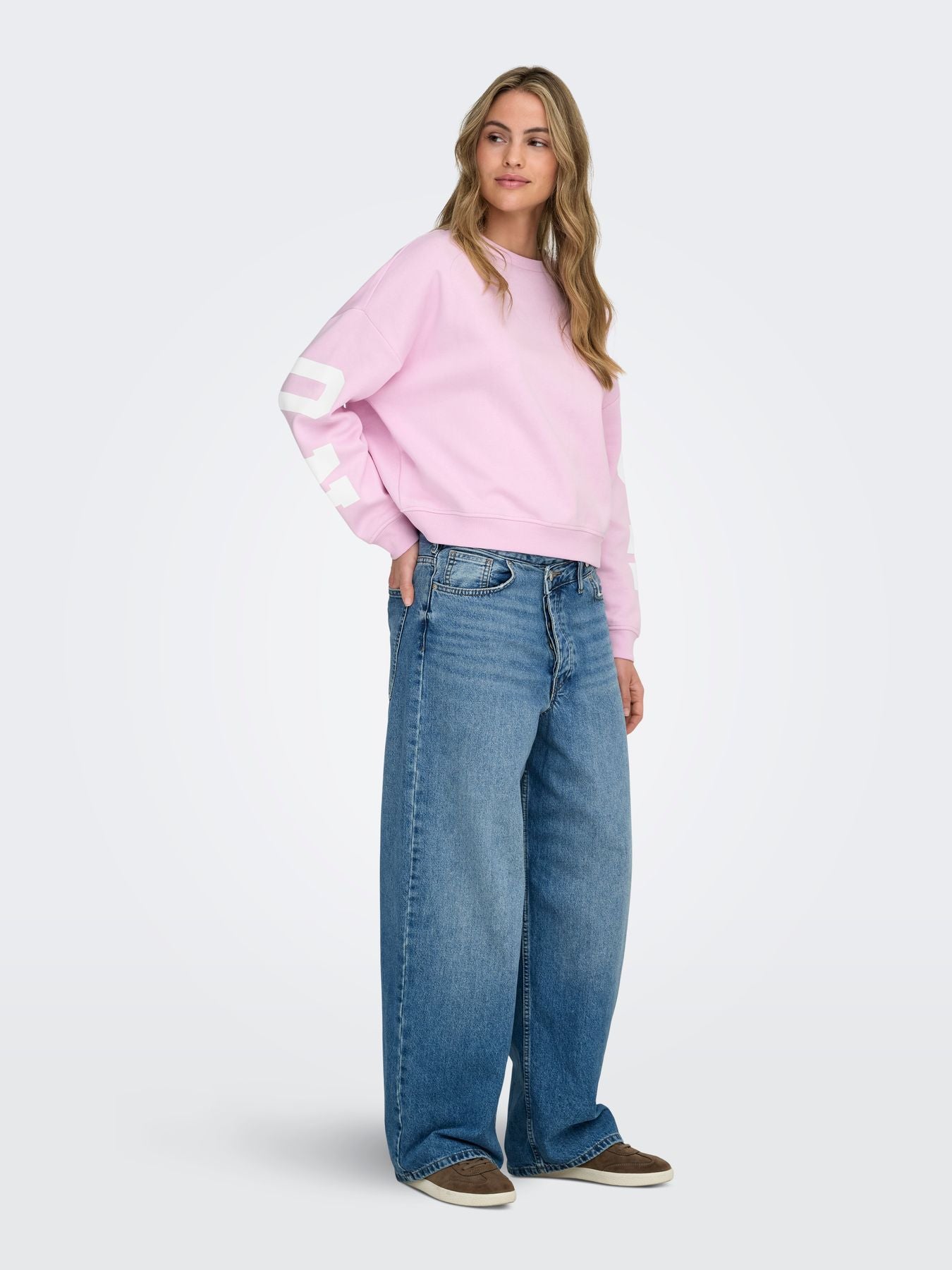 ONLSWEAT L/S BACK/SLEEVE PRINT SWT NOOS