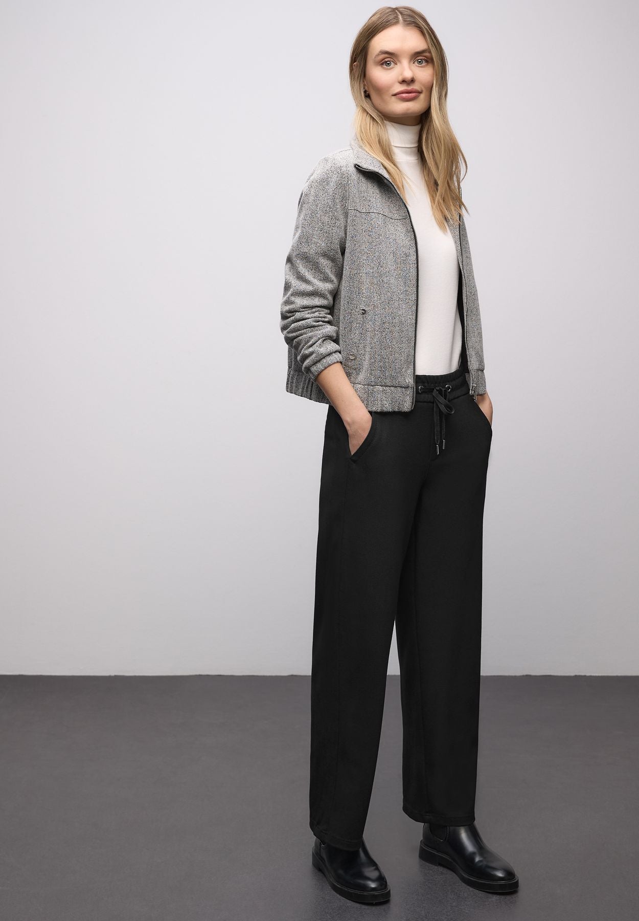 Straight Leg Hose mit Tape