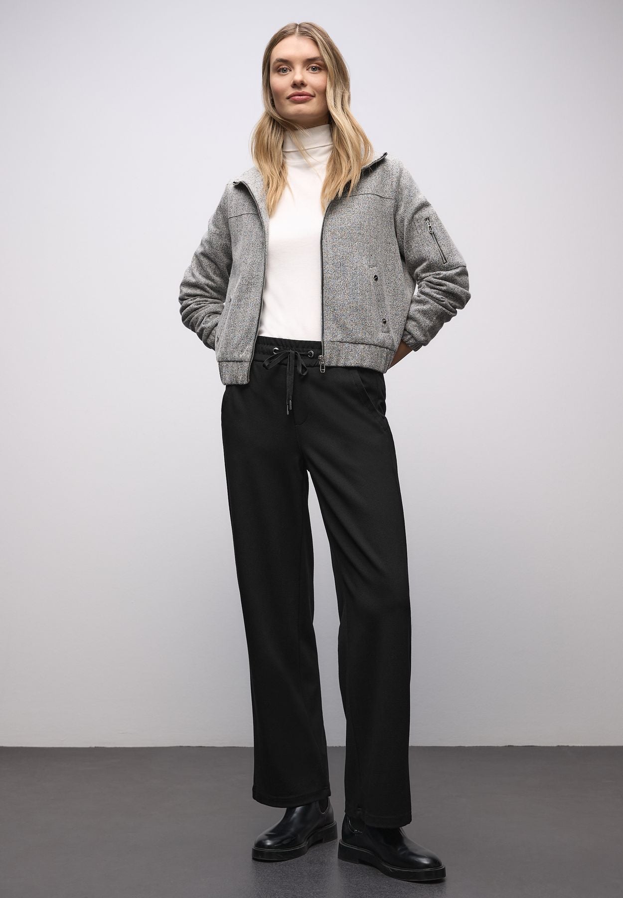 Straight Leg Hose mit Tape