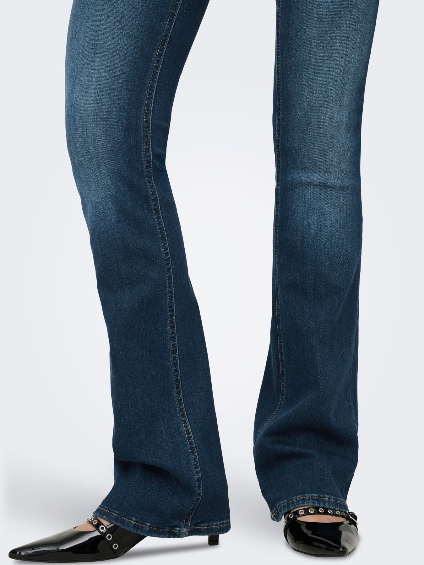 ONLBLUSH MID FLARED DNM REA260 NOOS