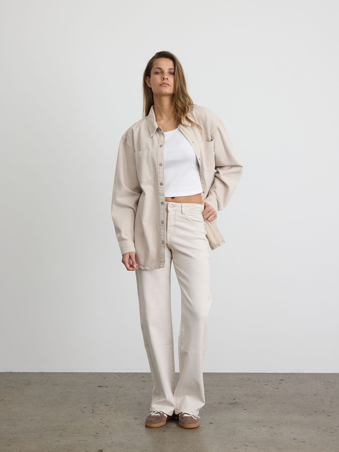 NMYOLANDA MW STRAIGHT JEANS COLORED NOOS