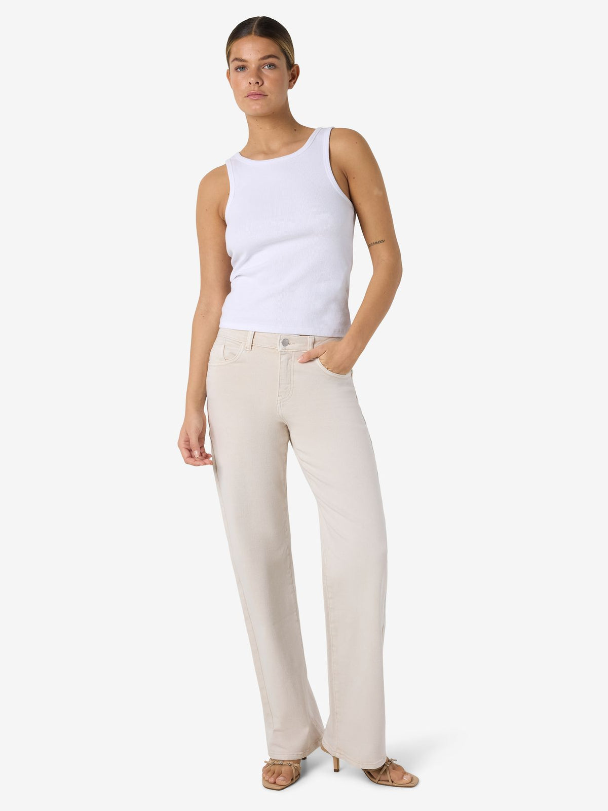 NMYOLANDA MW STRAIGHT JEANS COLORED NOOS
