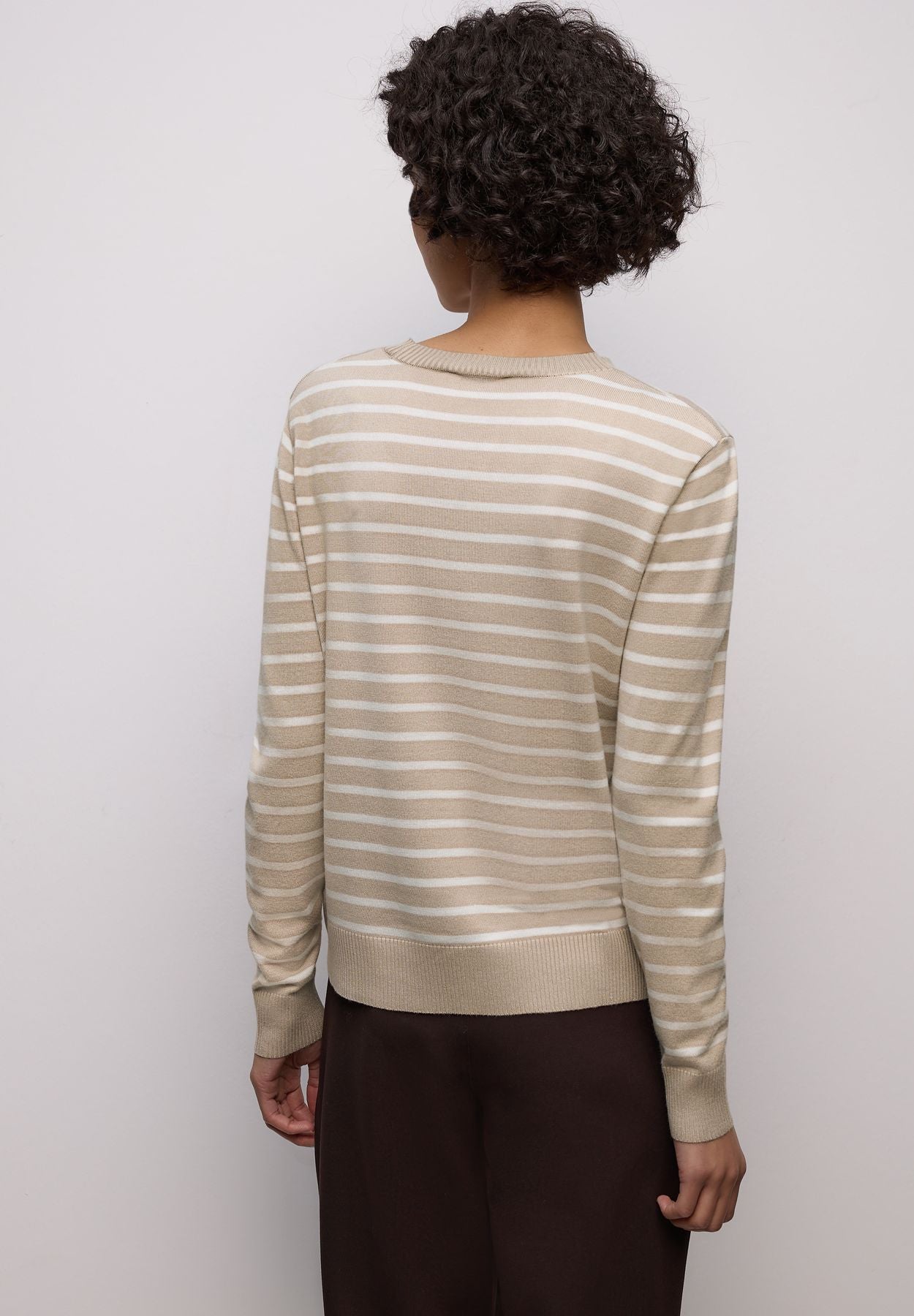Gestreifter Pullover