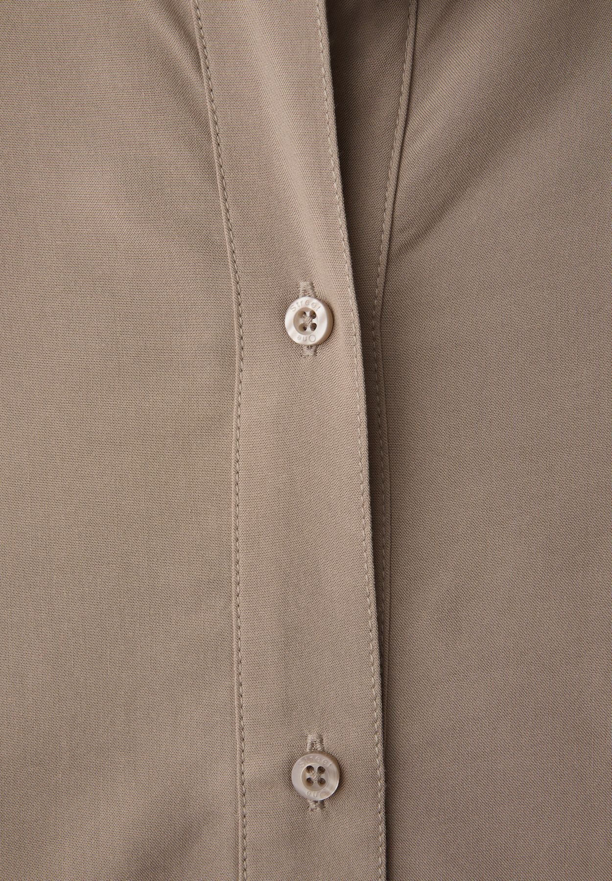 Hemdbluse mit Collegedetails