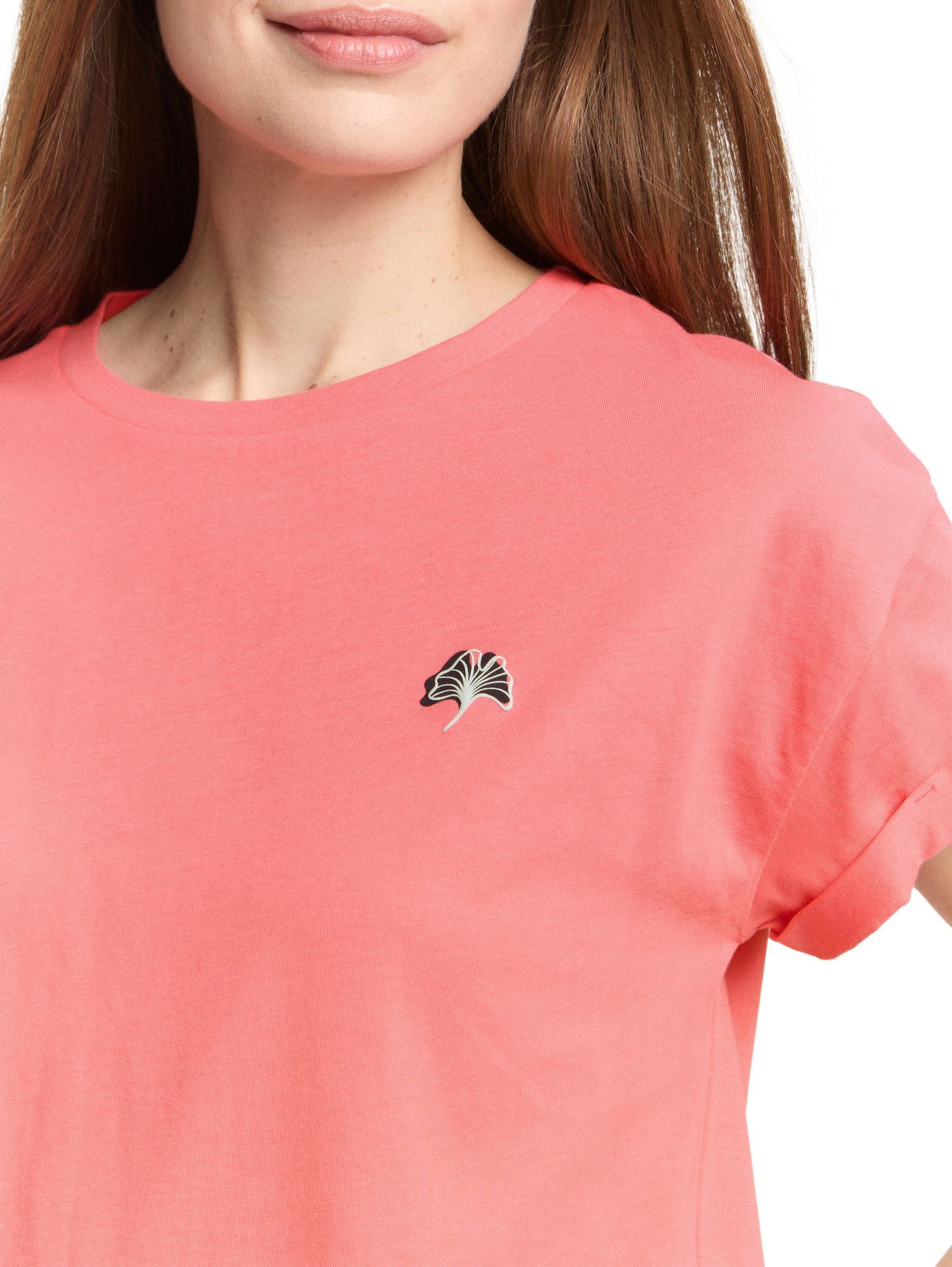T-Shirt mit Stickerei