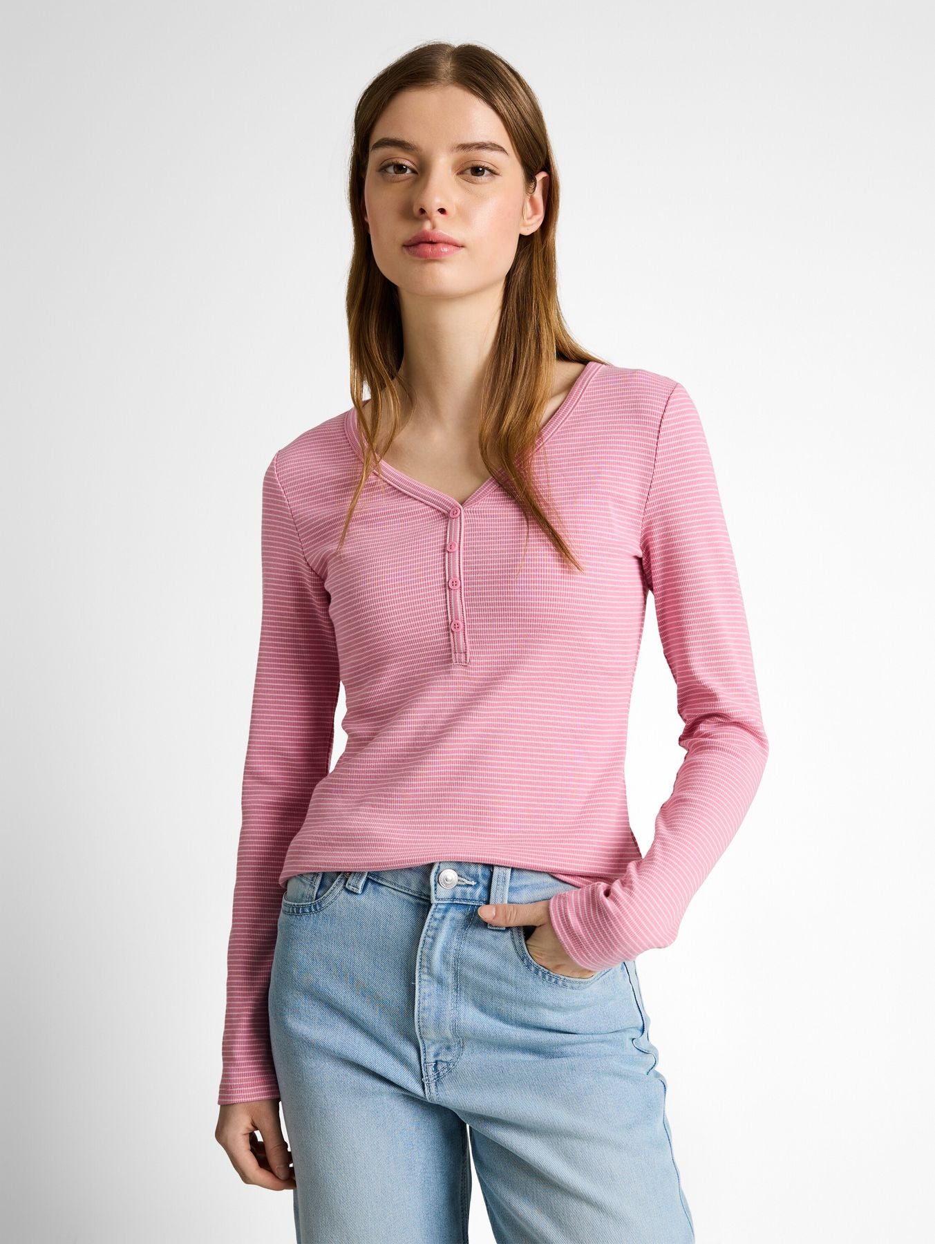 Slim Fit Henley Langarmshirt mit Streifenmuster