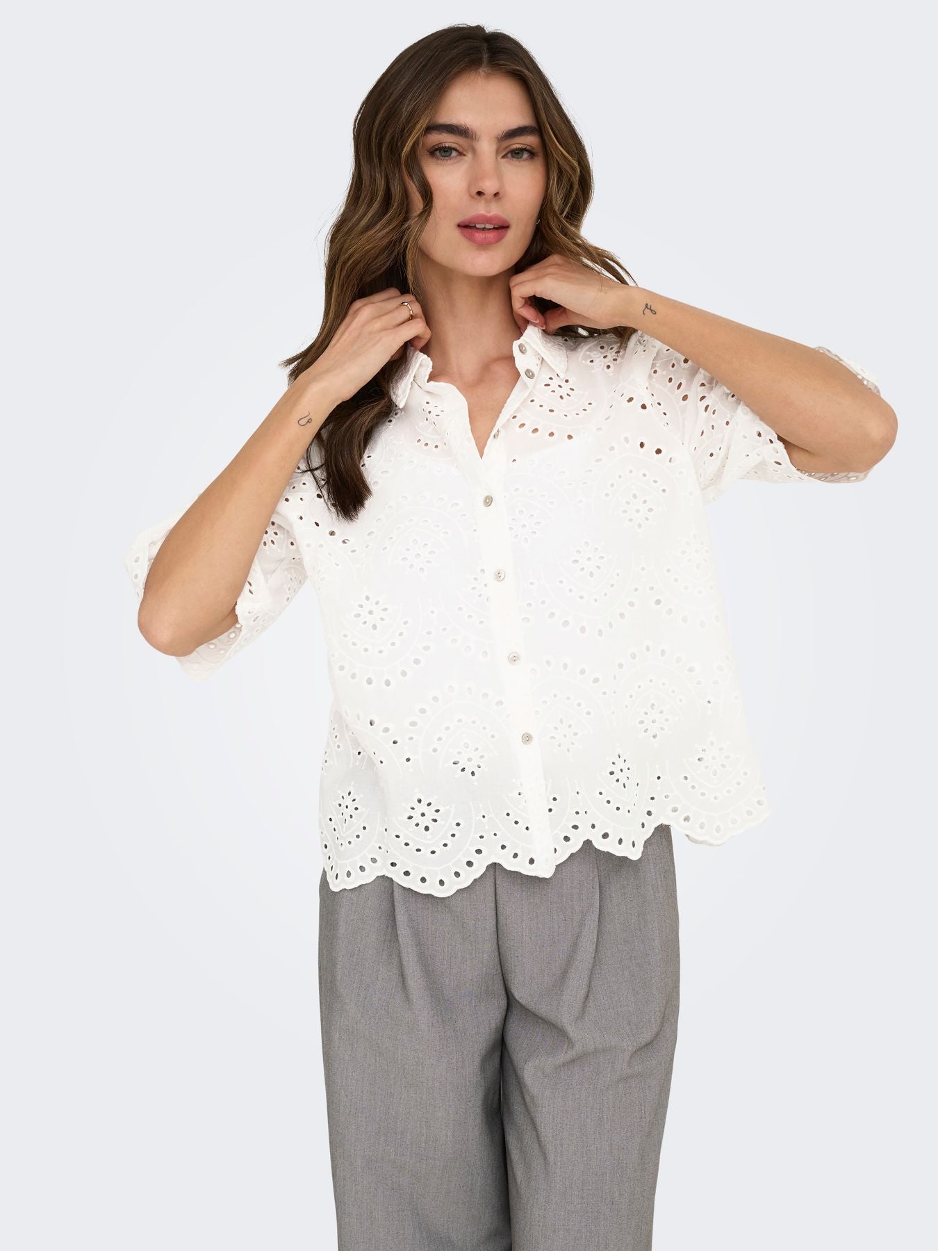 ONLVALAIS S/S SHIRT WVN NOOS