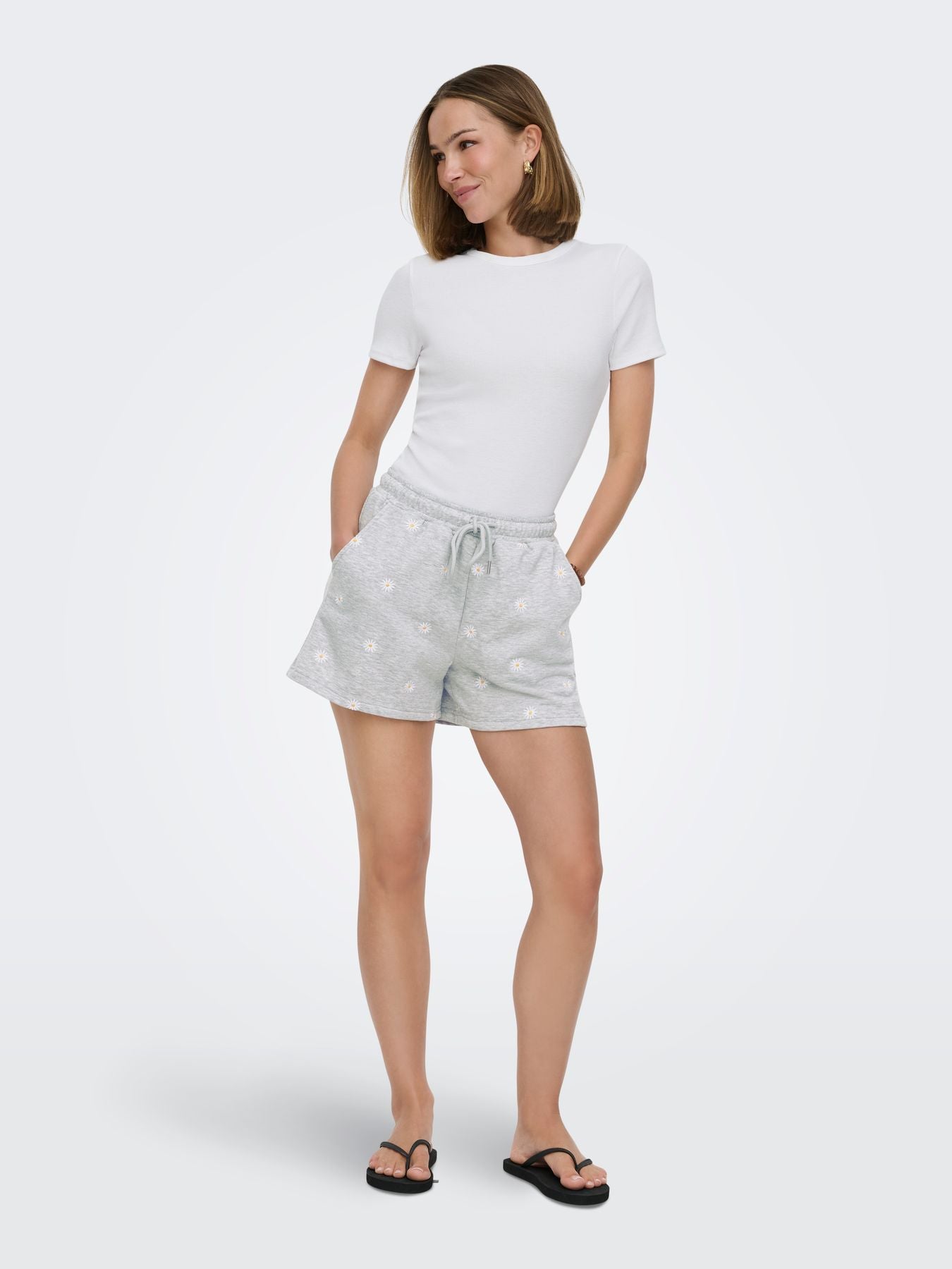 ONLLUNA BERMUDA SHORTS UB SWT