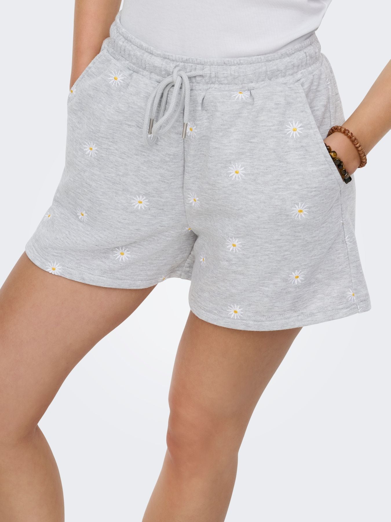 ONLLUNA BERMUDA SHORTS UB SWT