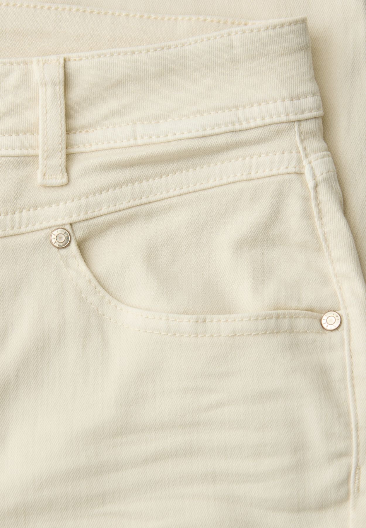 High Waist Bootcut Jeans im Slim Fit