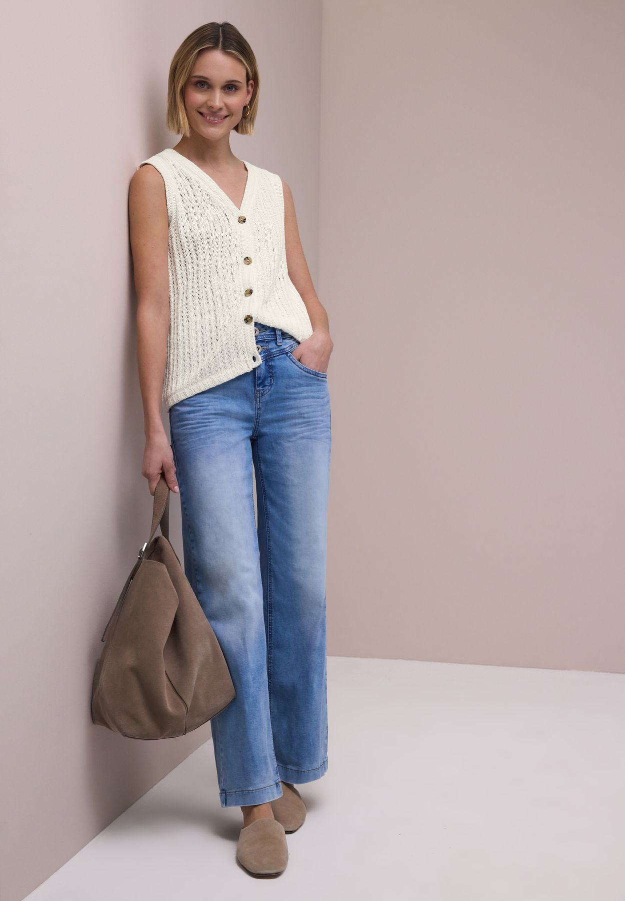 Weste mit V-Neck und Knopfleiste