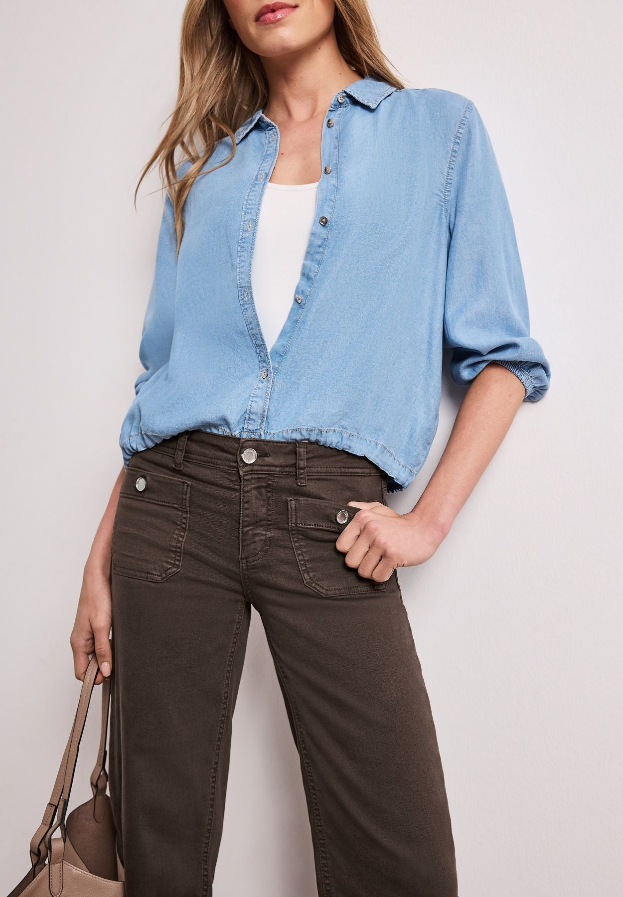 Mid Waist Straight Leg Jeans im Casual Fit
