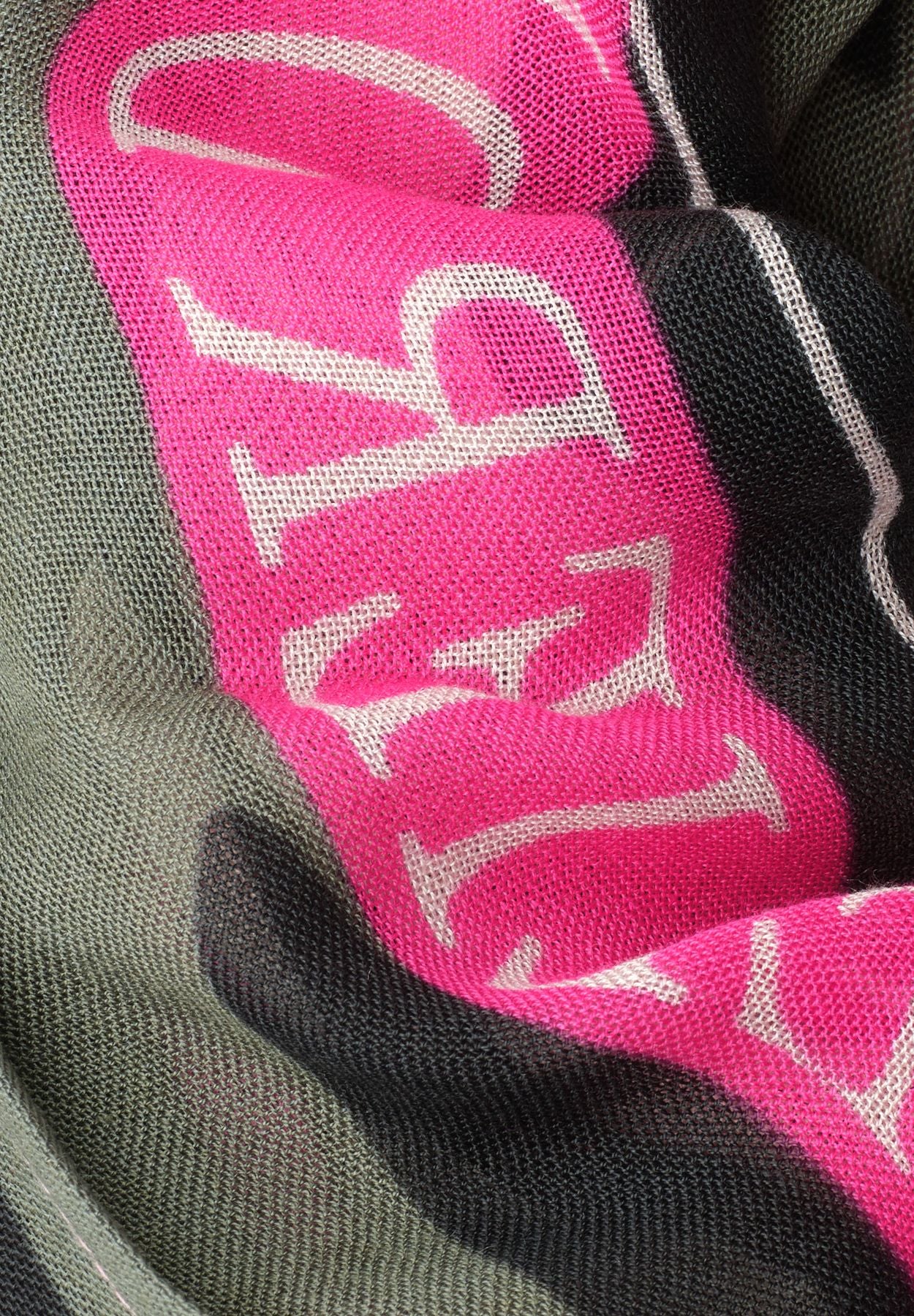 Loop-Schal mit Blätter-Muster