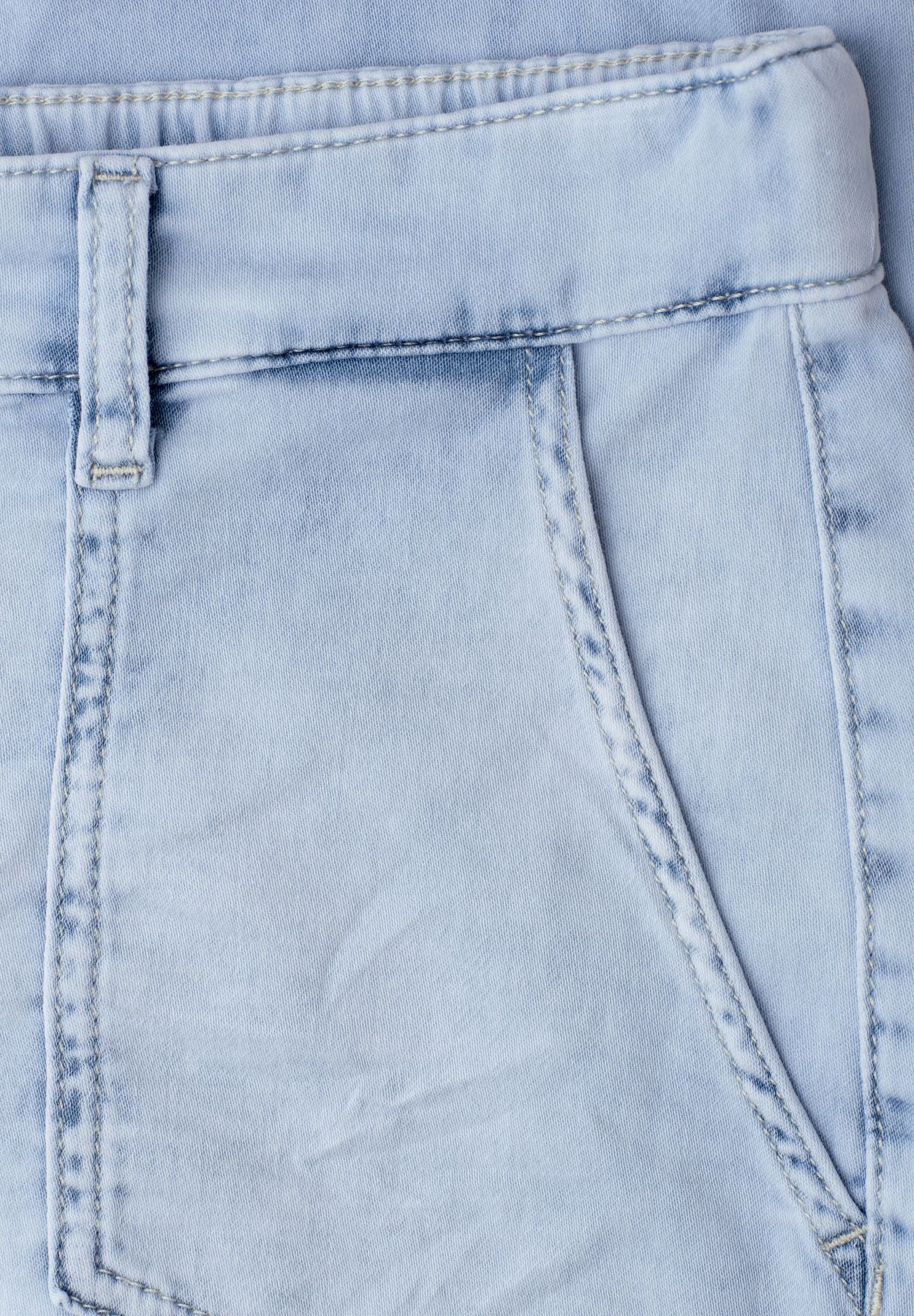 Mid Waist Jeans im Chino-Look