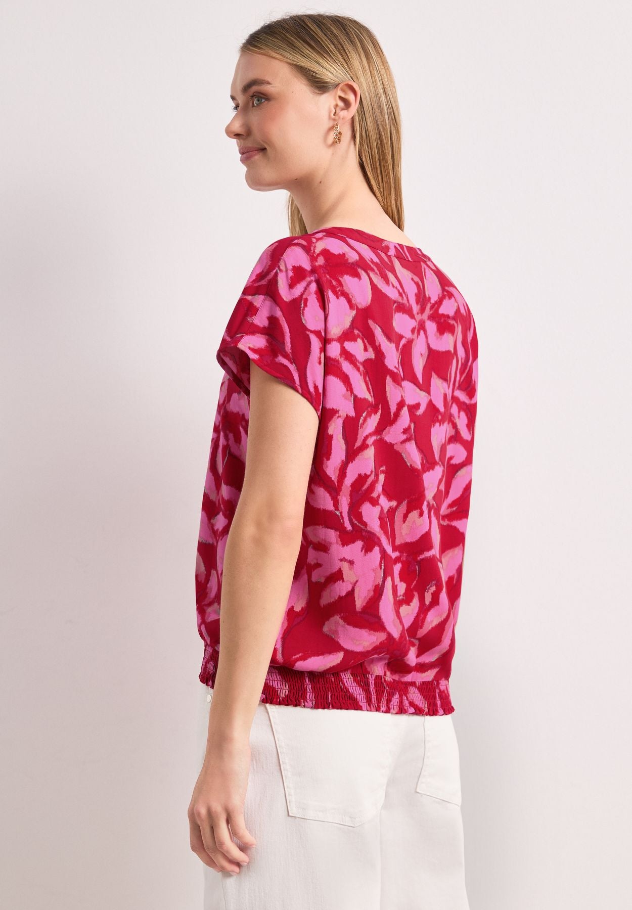 Blusenshirt mit Split Neck und Smokdetail