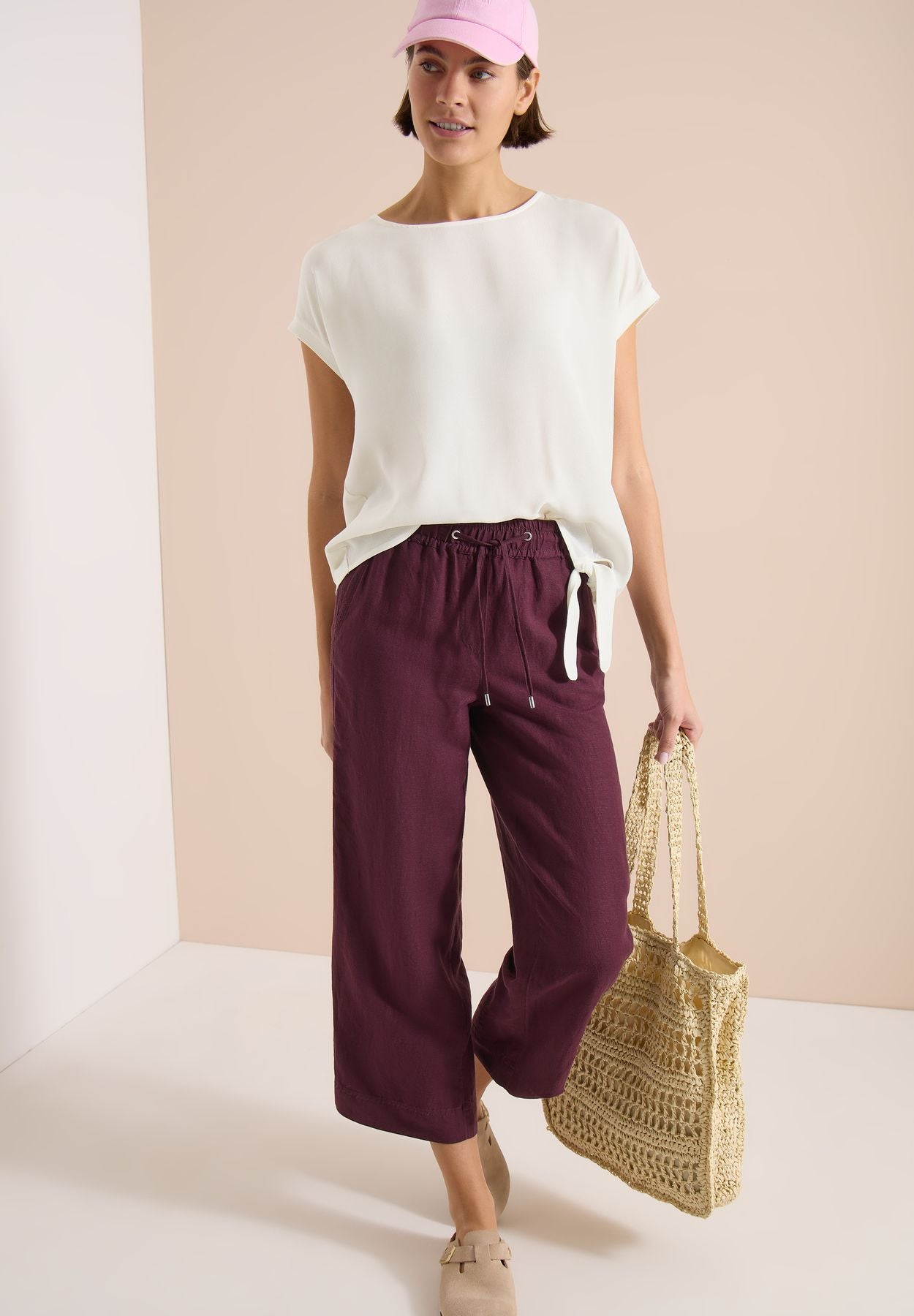 Bluse mit Rundhals und Knotendetail