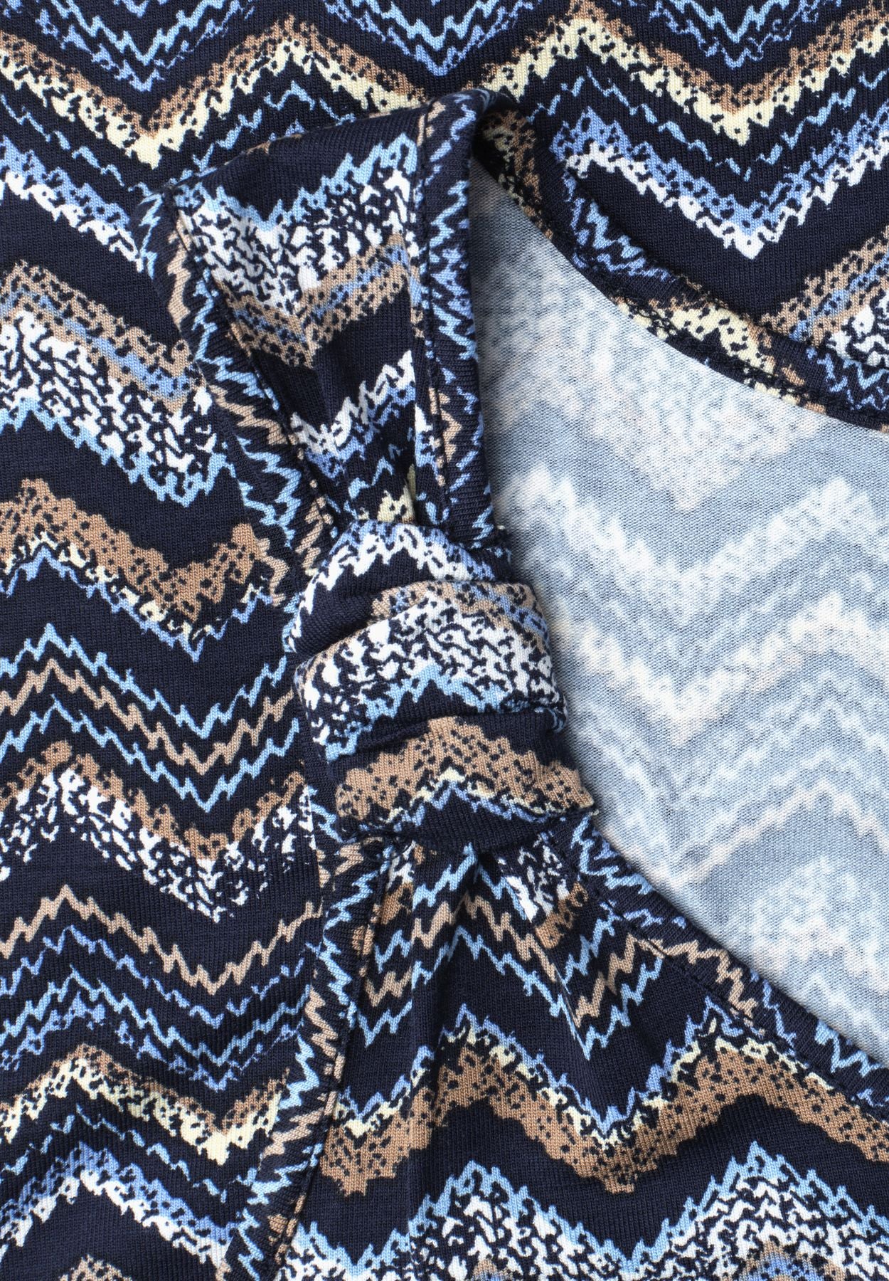 Top mit V-Neck und Knotendetail