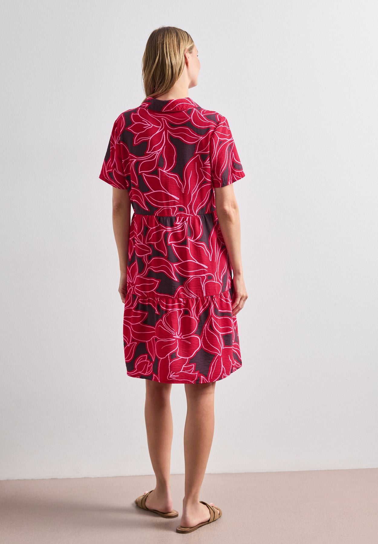 Knielanges Kleid mit Kurzarm und Print