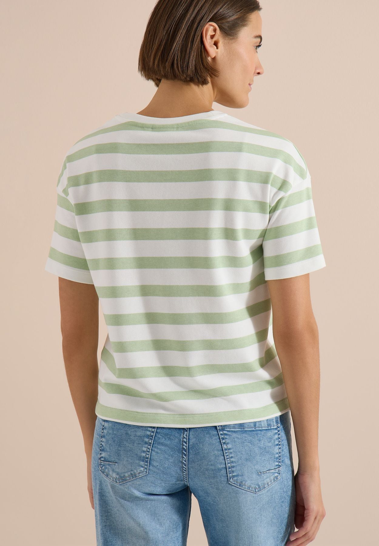 Halbarm Shirt mit Streifen und Wording-Detail