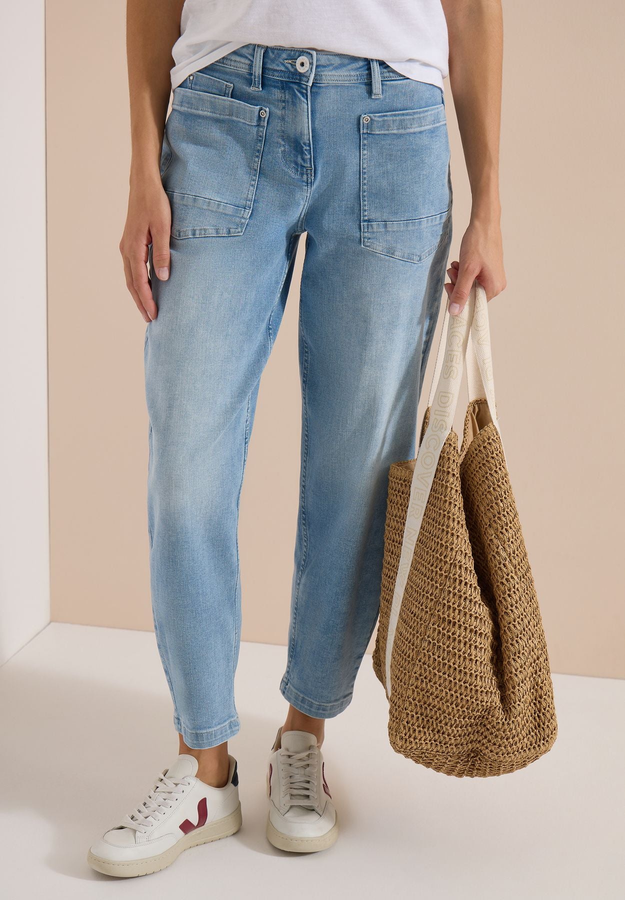 Barrel Leg Jeans mit aufgesetzten Taschen