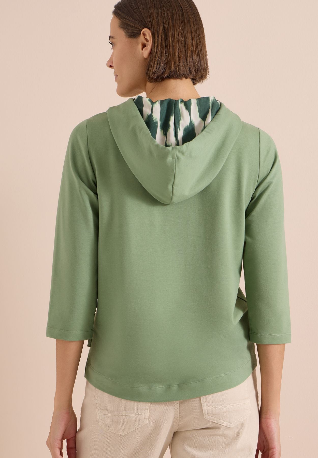 3/4-Arm Shirt mit Kapuze und Printdetails