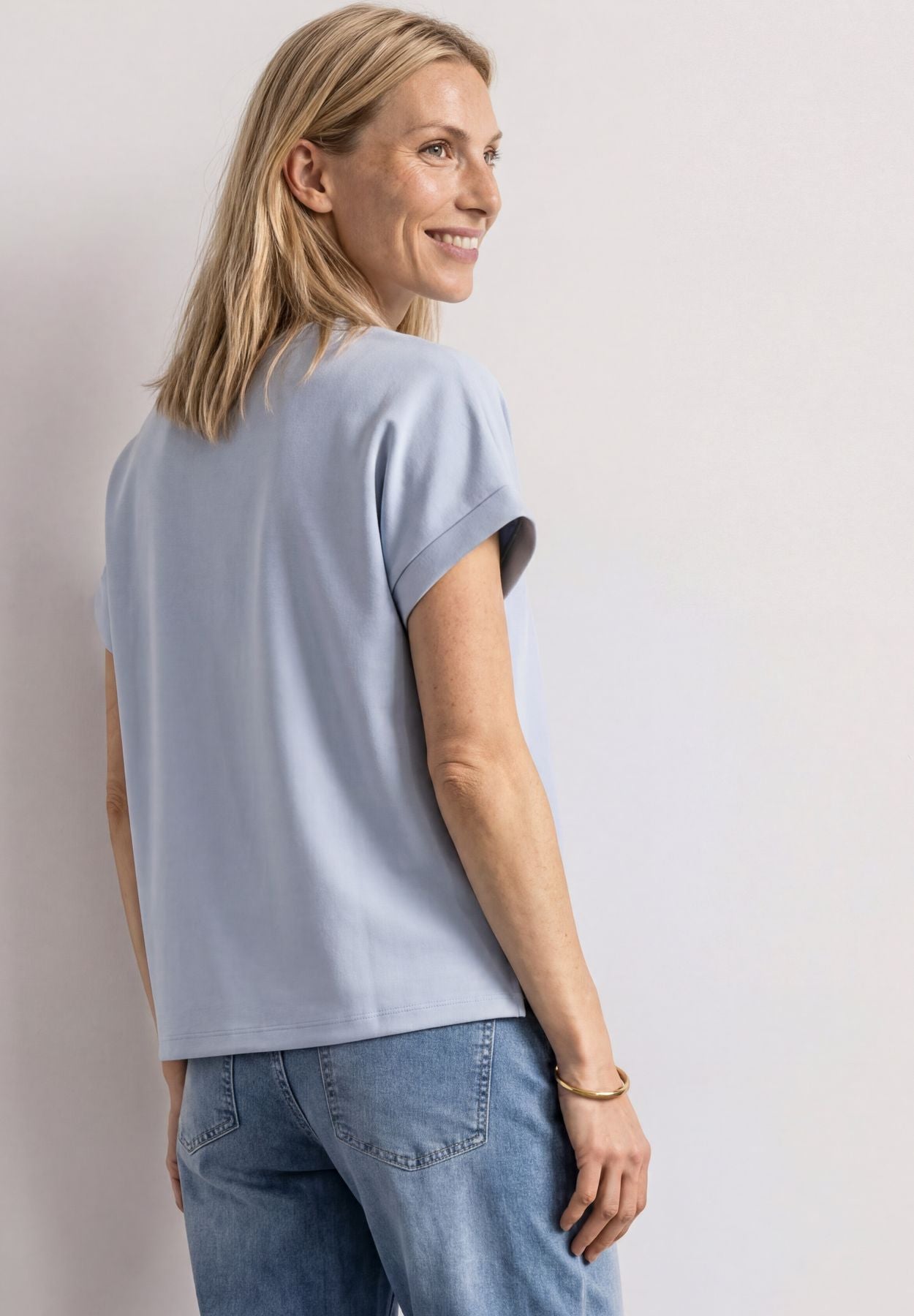 T-Shirt im Silk-Look mit Rundhals