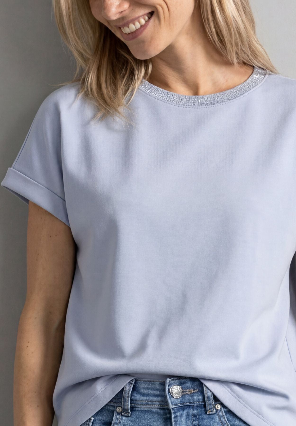 T-Shirt im Silk-Look mit Rundhals
