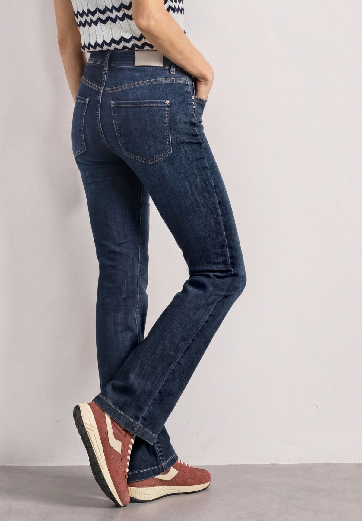 High Waist Bootcut Jeans im Slim Fit