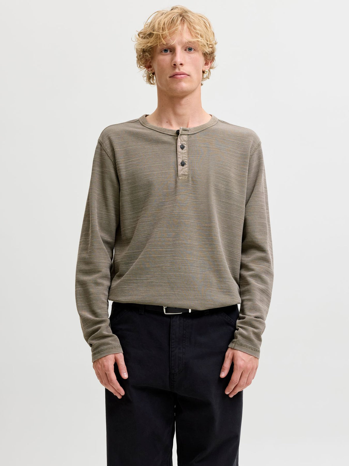 JPRBLUAARON LS HENLEY TEE SN