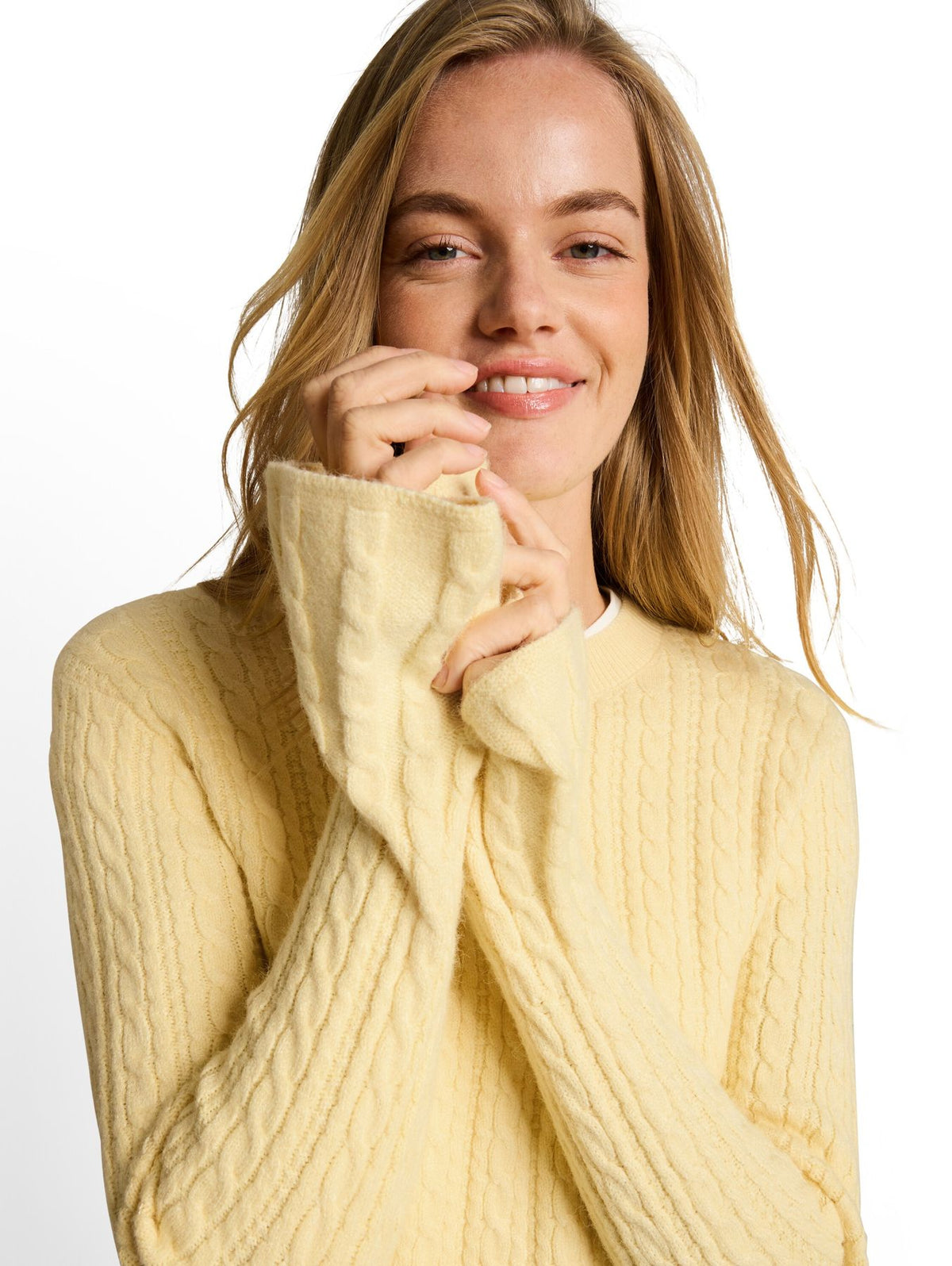Strickpullover mit Zopfmuster