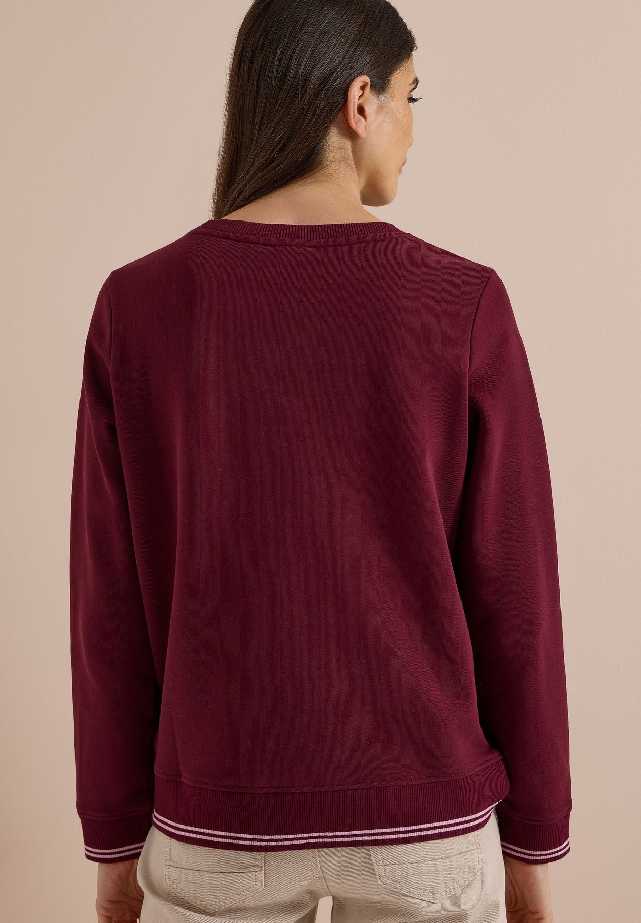 Sweatshirt mit Rundhals und Stickerei