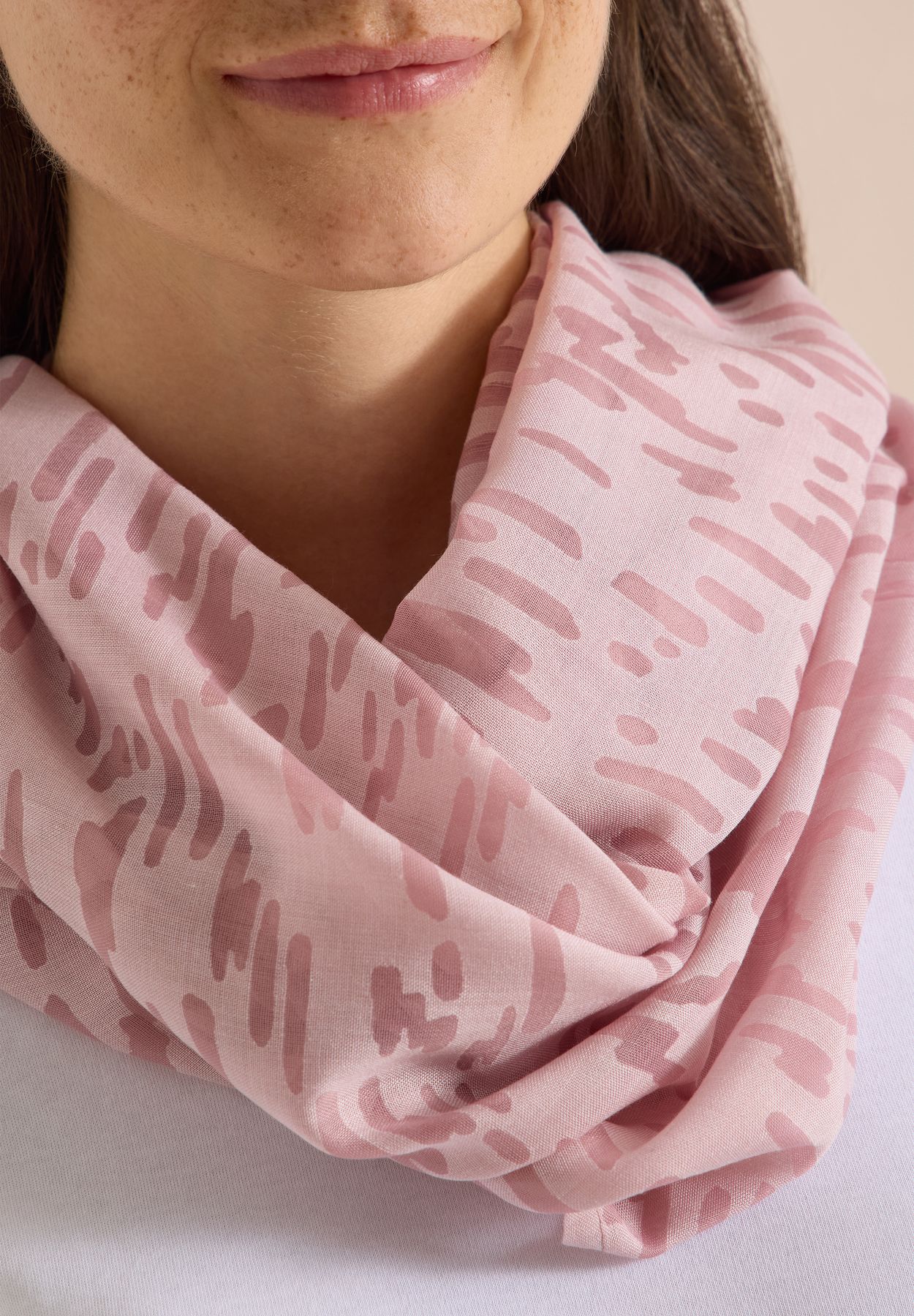 Loop-Schal im Ausbrenner-Look